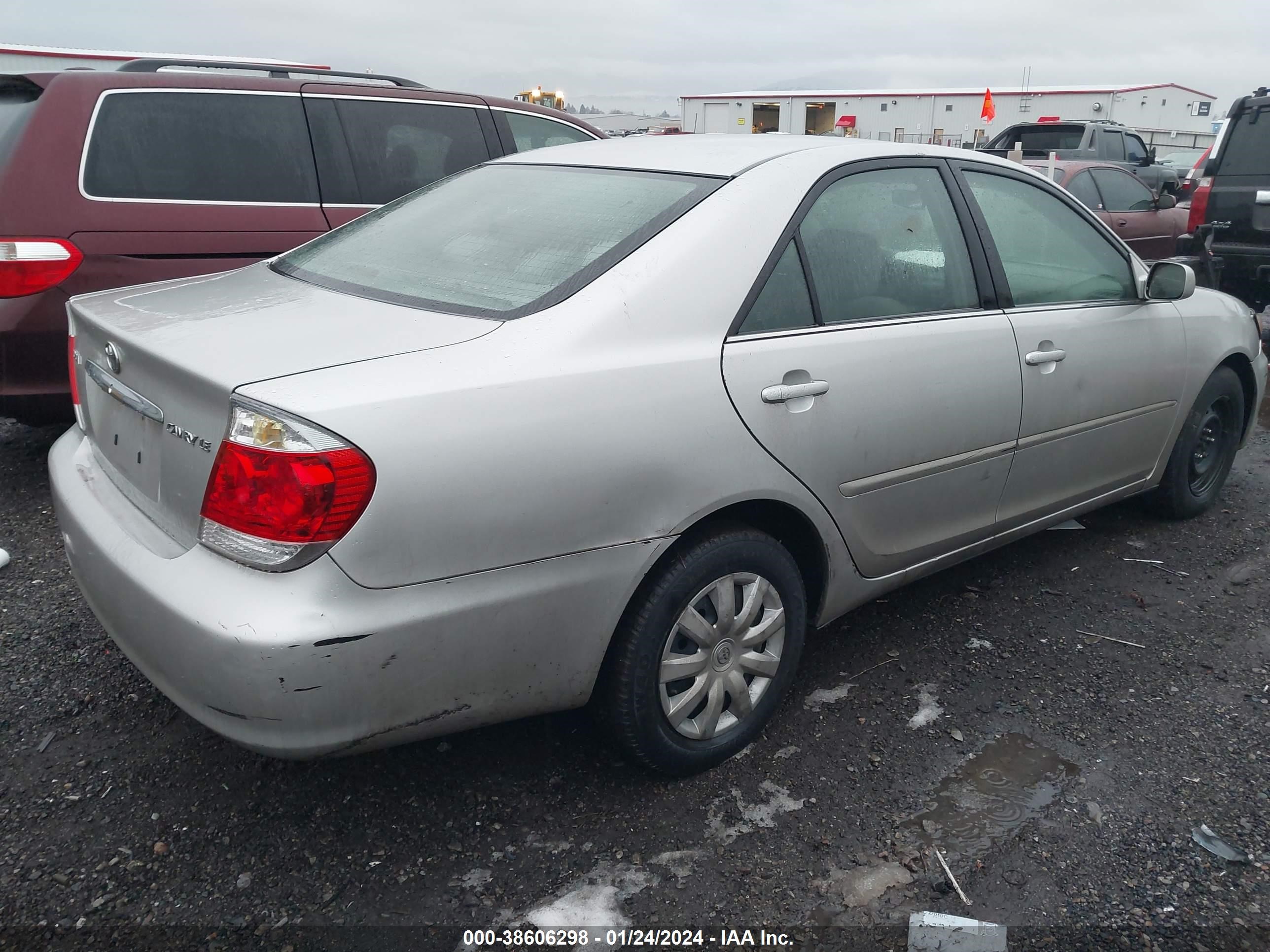 Photo 3 VIN: 4T1BE30K25U590081 - TOYOTA CAMRY 