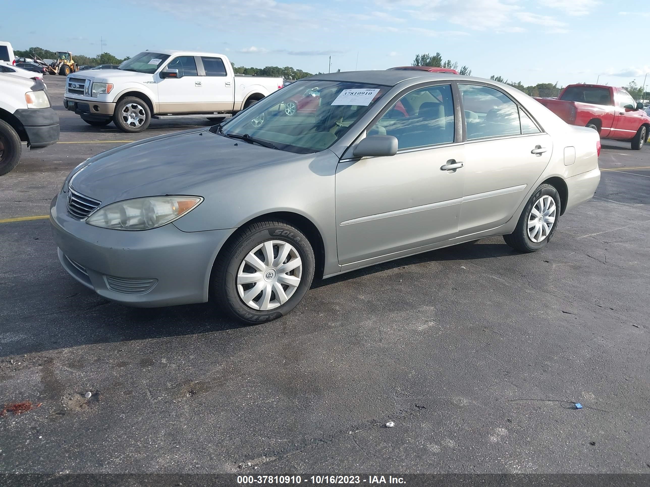 Photo 1 VIN: 4T1BE30K26U648174 - TOYOTA CAMRY 