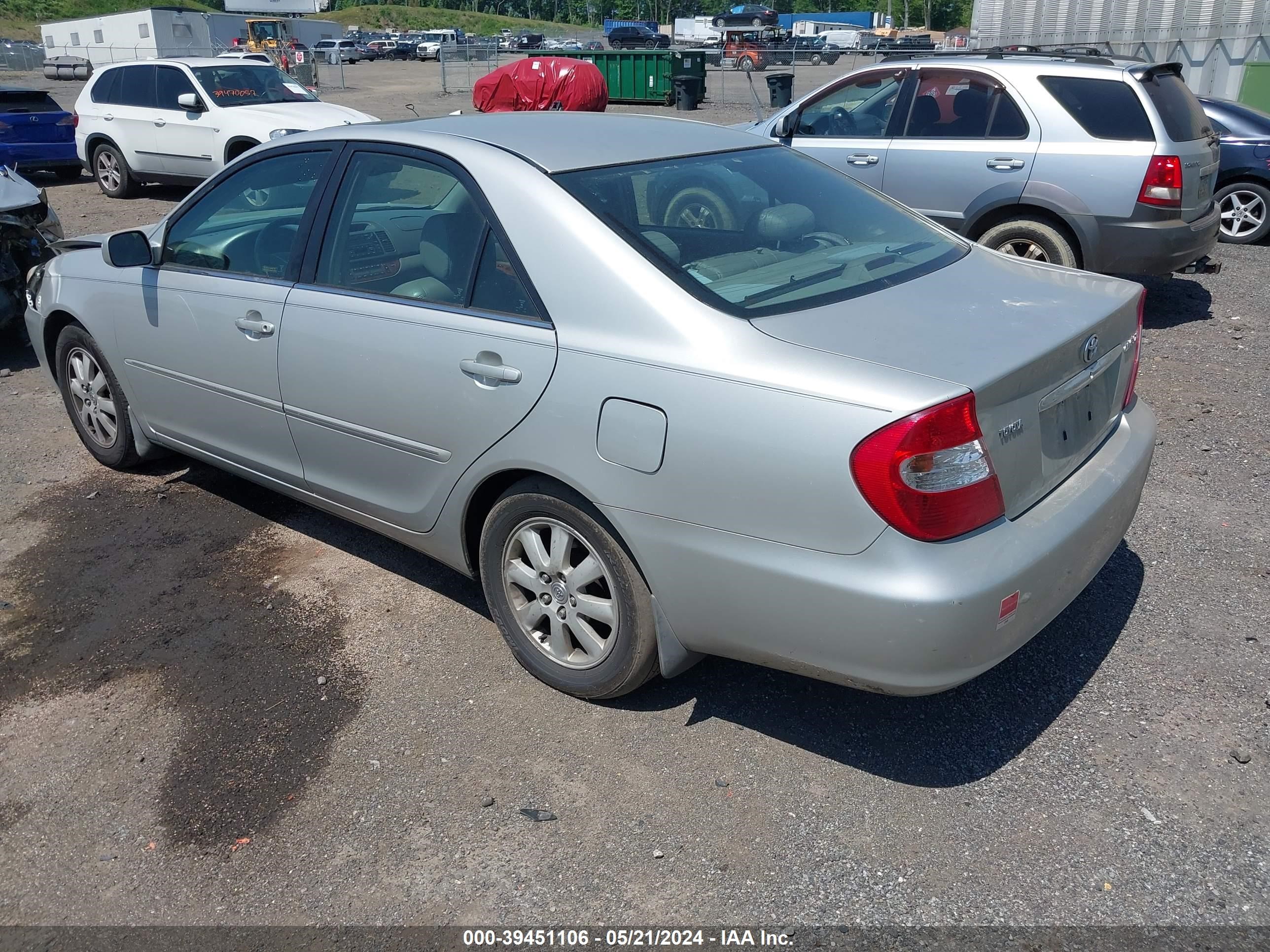 Photo 2 VIN: 4T1BE30K33U232713 - TOYOTA CAMRY 