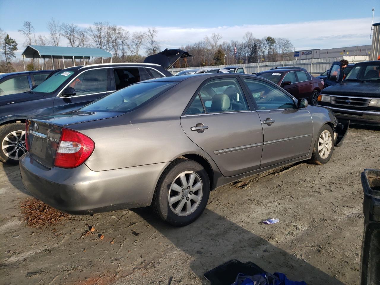 Photo 2 VIN: 4T1BE30K34U932023 - TOYOTA CAMRY 