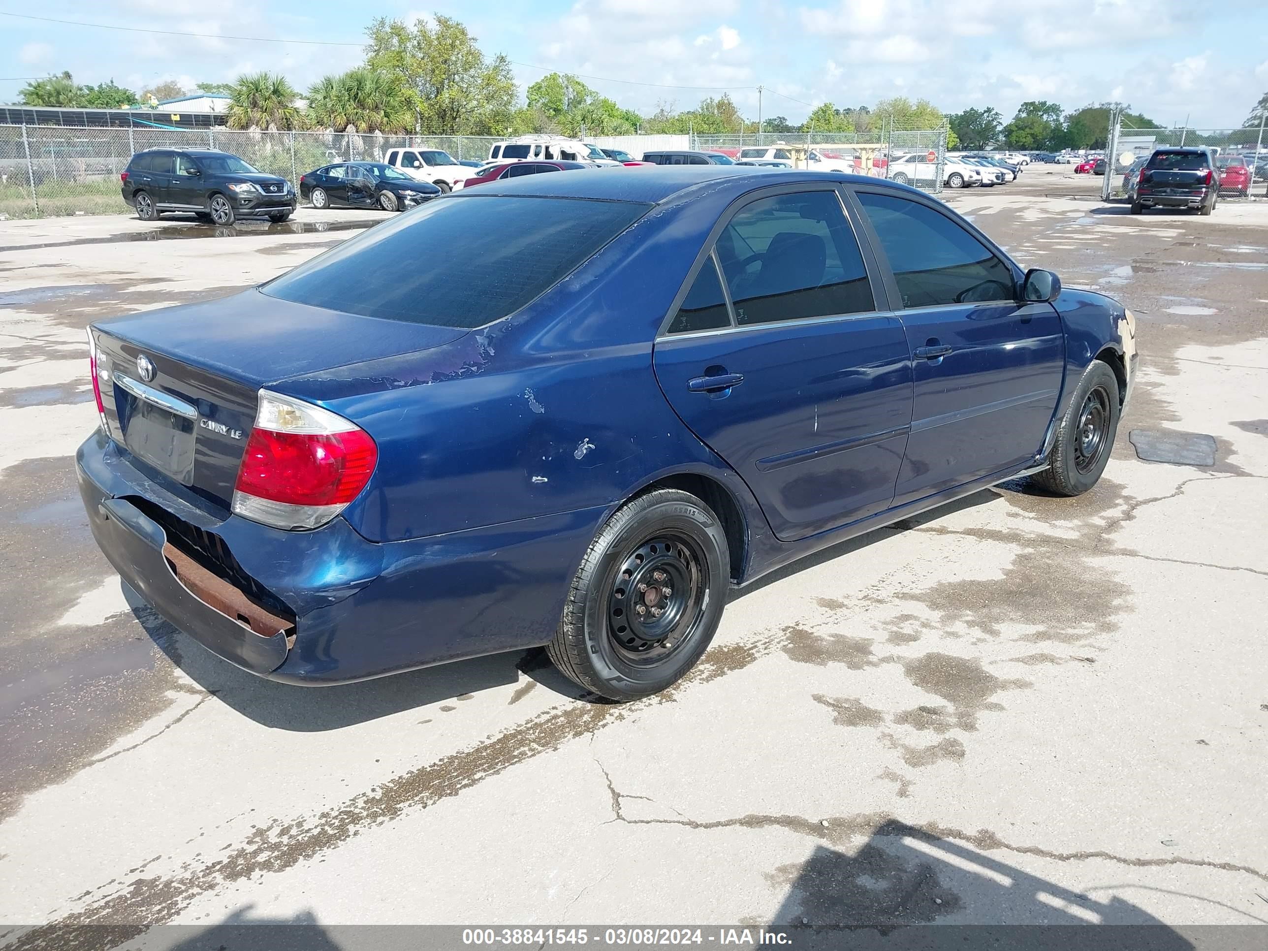 Photo 3 VIN: 4T1BE30K35U061545 - TOYOTA CAMRY 