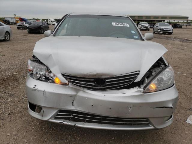 Photo 4 VIN: 4T1BE30K35U067801 - TOYOTA CAMRY 