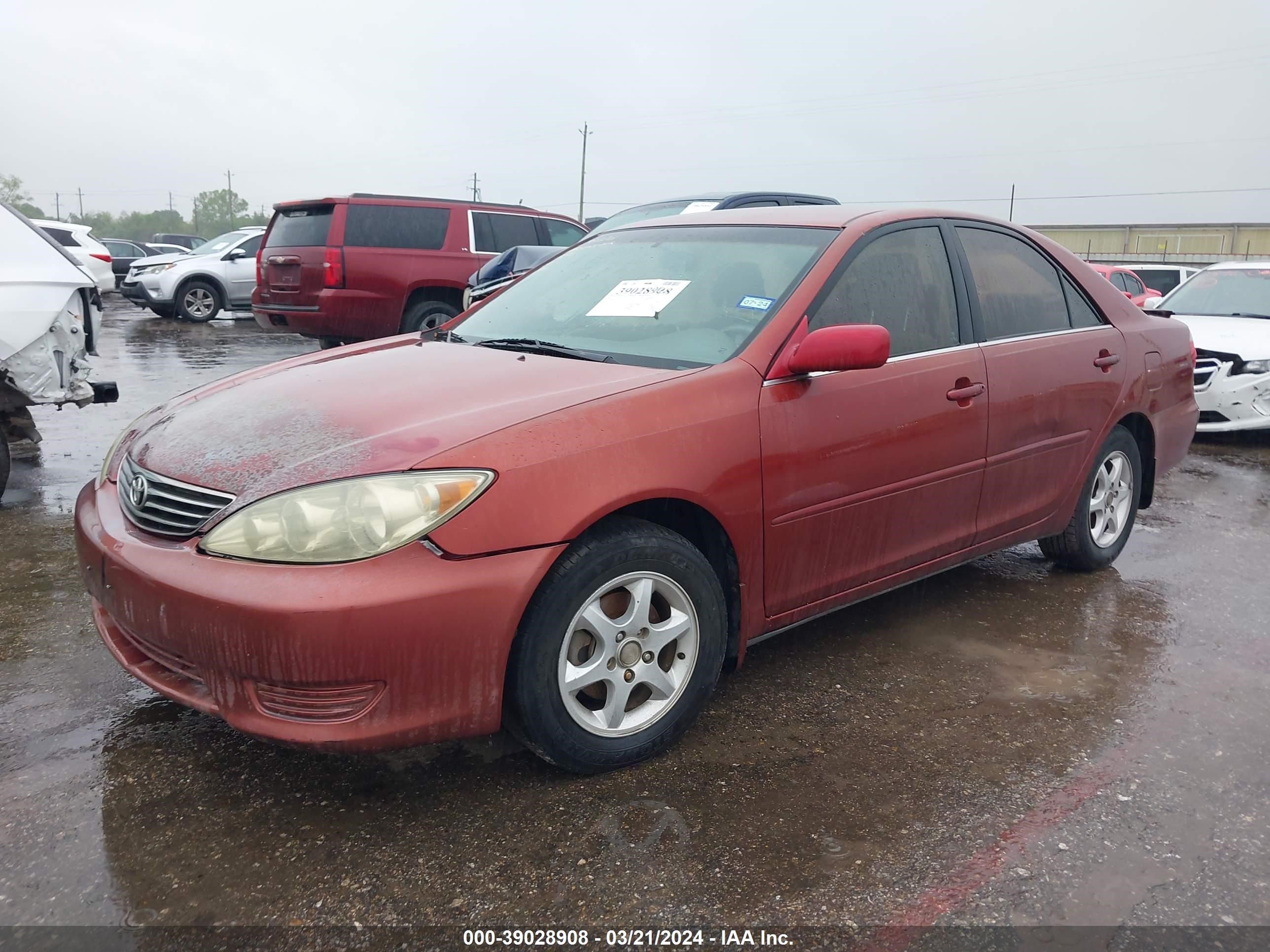 Photo 1 VIN: 4T1BE30K35U076935 - TOYOTA CAMRY 