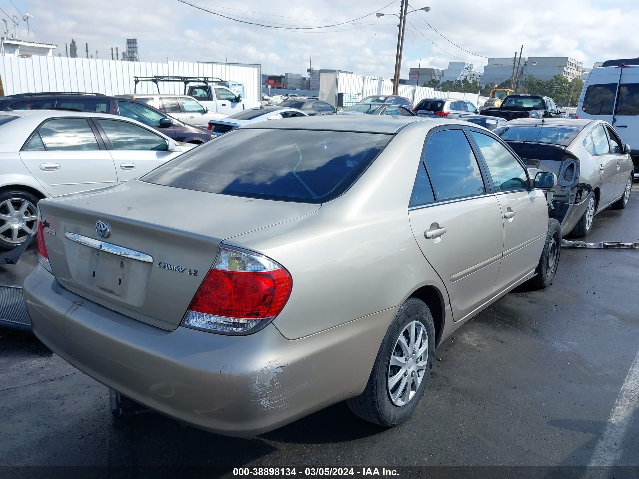 Photo 3 VIN: 4T1BE30K35U629700 - TOYOTA CAMRY 