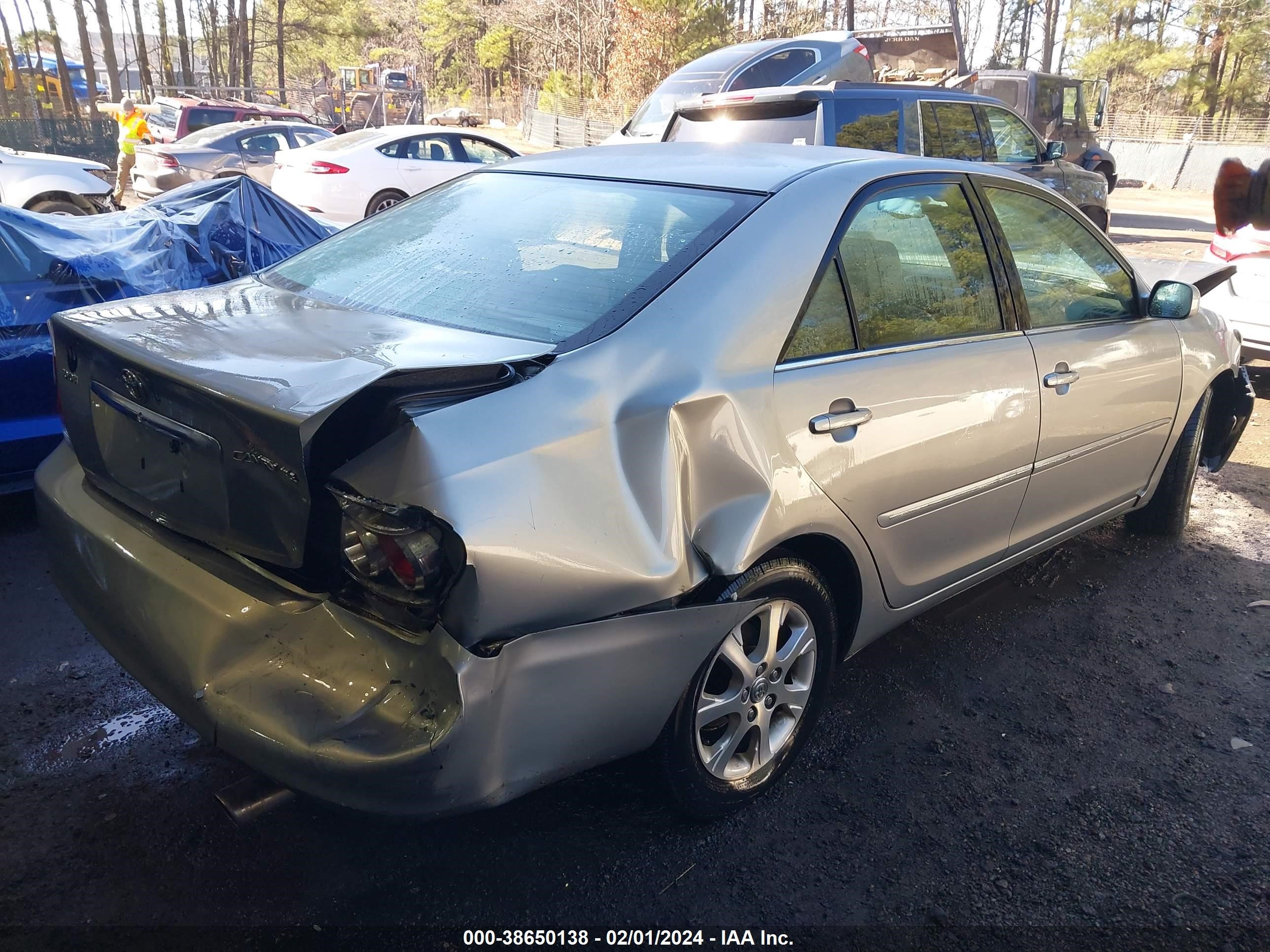 Photo 3 VIN: 4T1BE30K35U638168 - TOYOTA CAMRY 