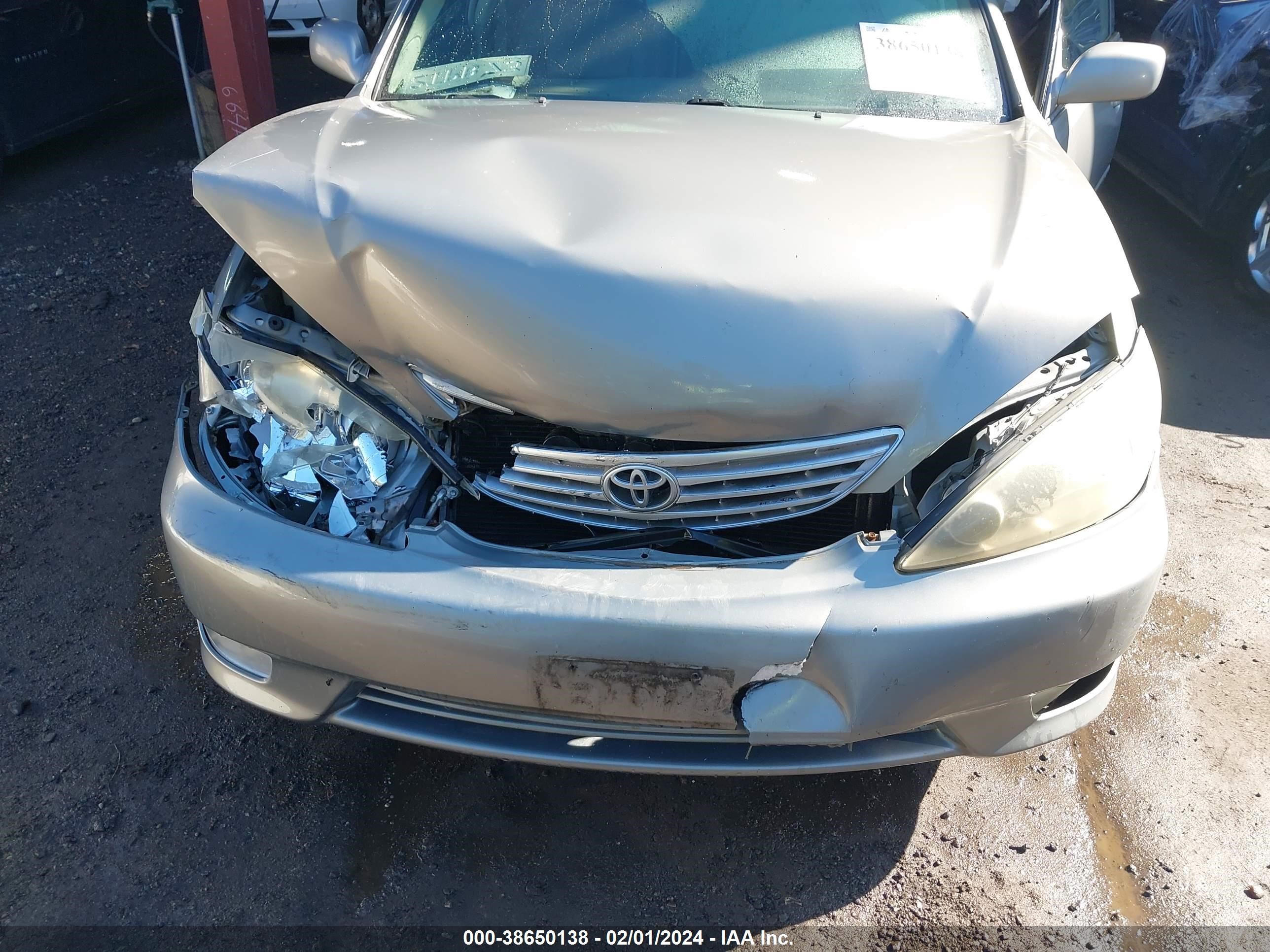 Photo 5 VIN: 4T1BE30K35U638168 - TOYOTA CAMRY 