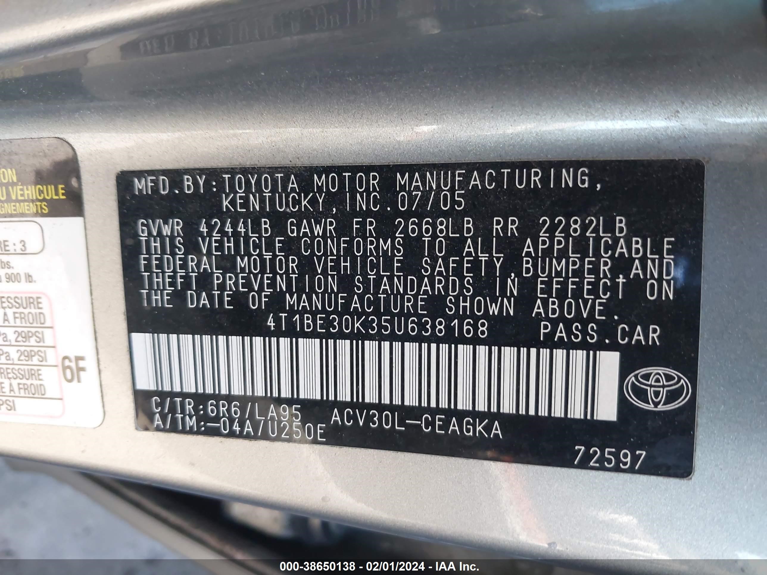 Photo 8 VIN: 4T1BE30K35U638168 - TOYOTA CAMRY 