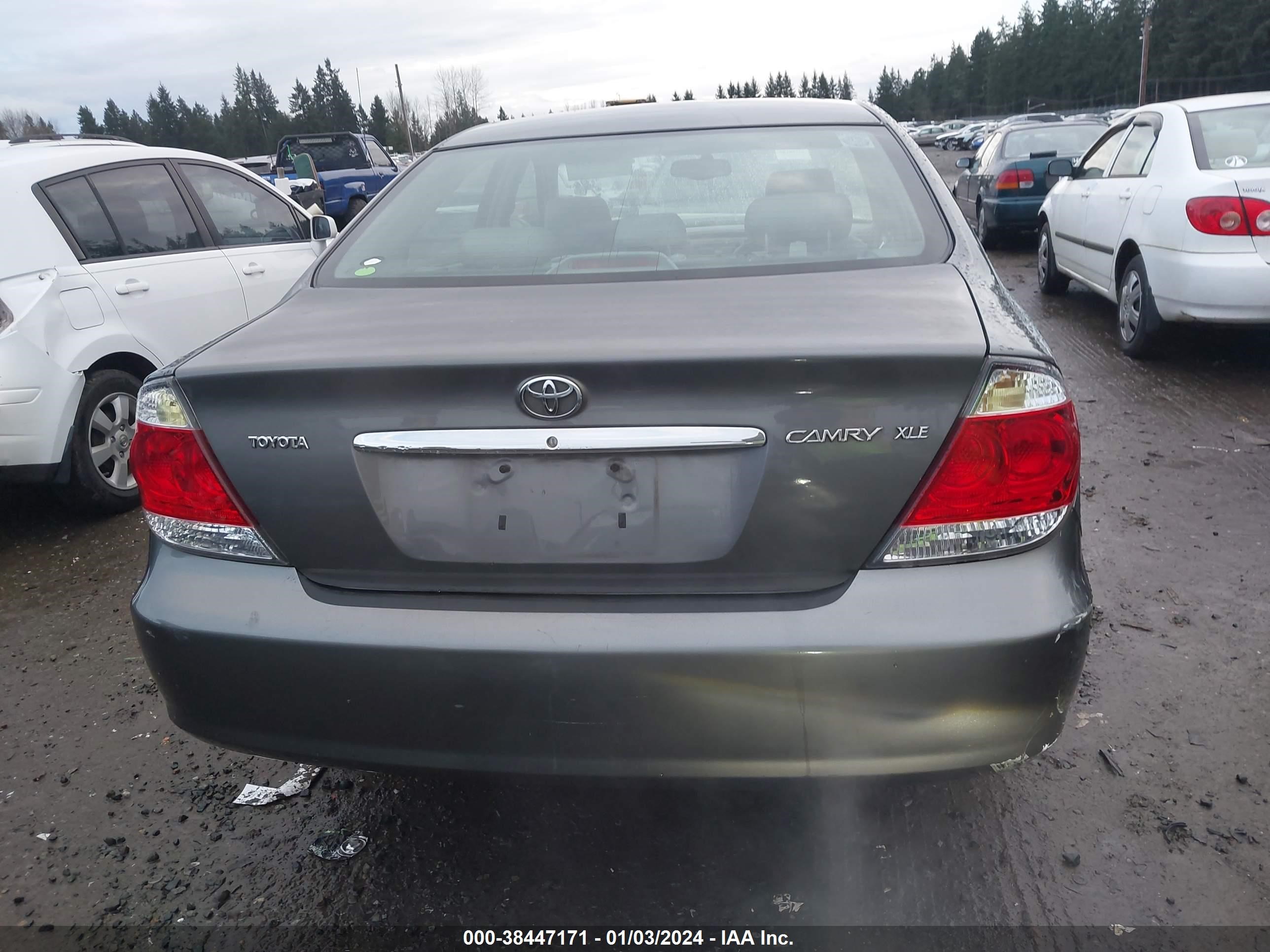 Photo 15 VIN: 4T1BE30K35U960373 - TOYOTA CAMRY 