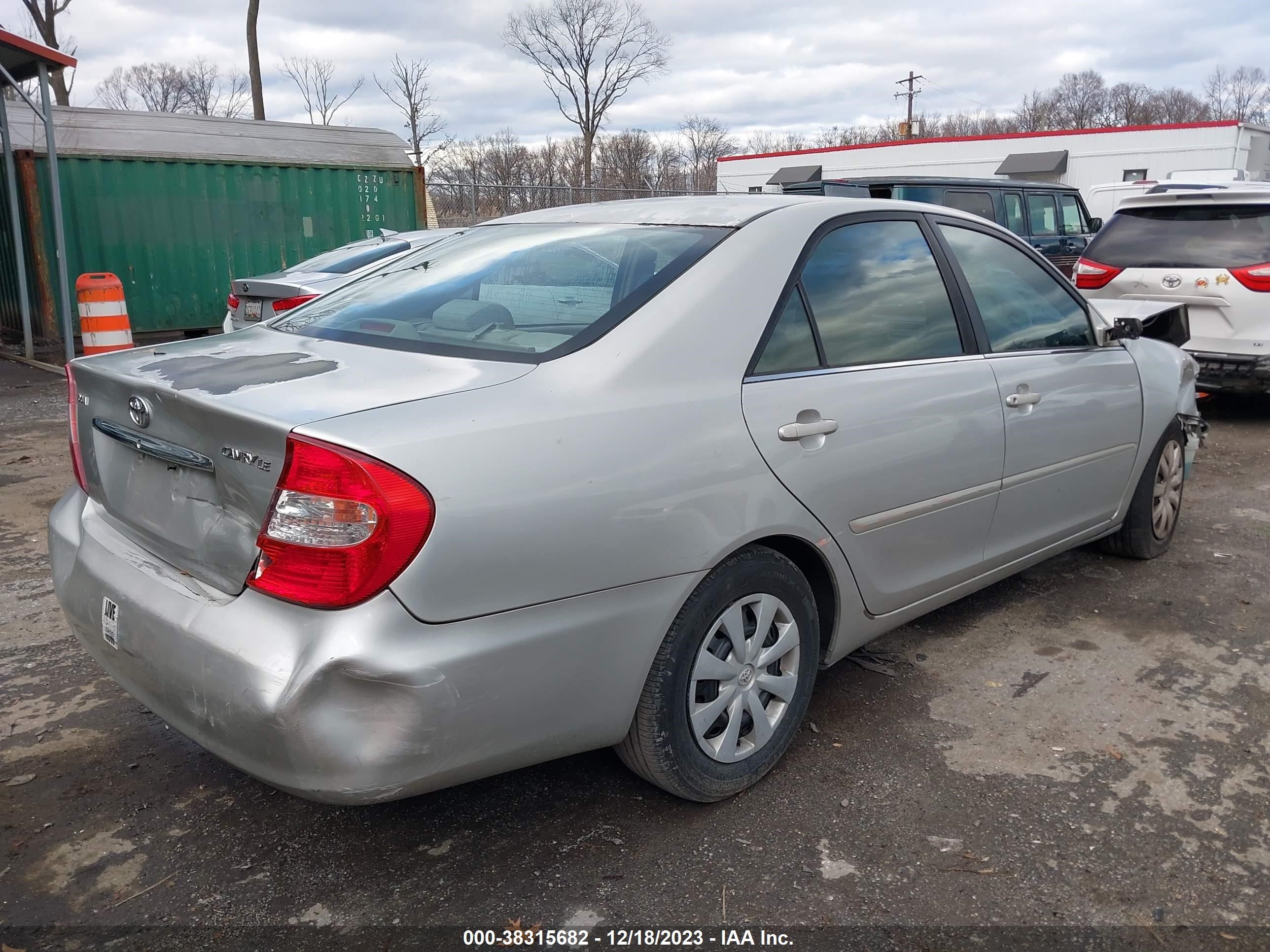 Photo 3 VIN: 4T1BE30K42U630012 - TOYOTA CAMRY 