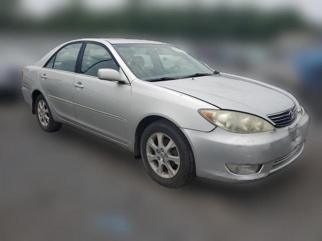 Photo 3 VIN: 4T1BE30K45U500803 - TOYOTA CAMRY 