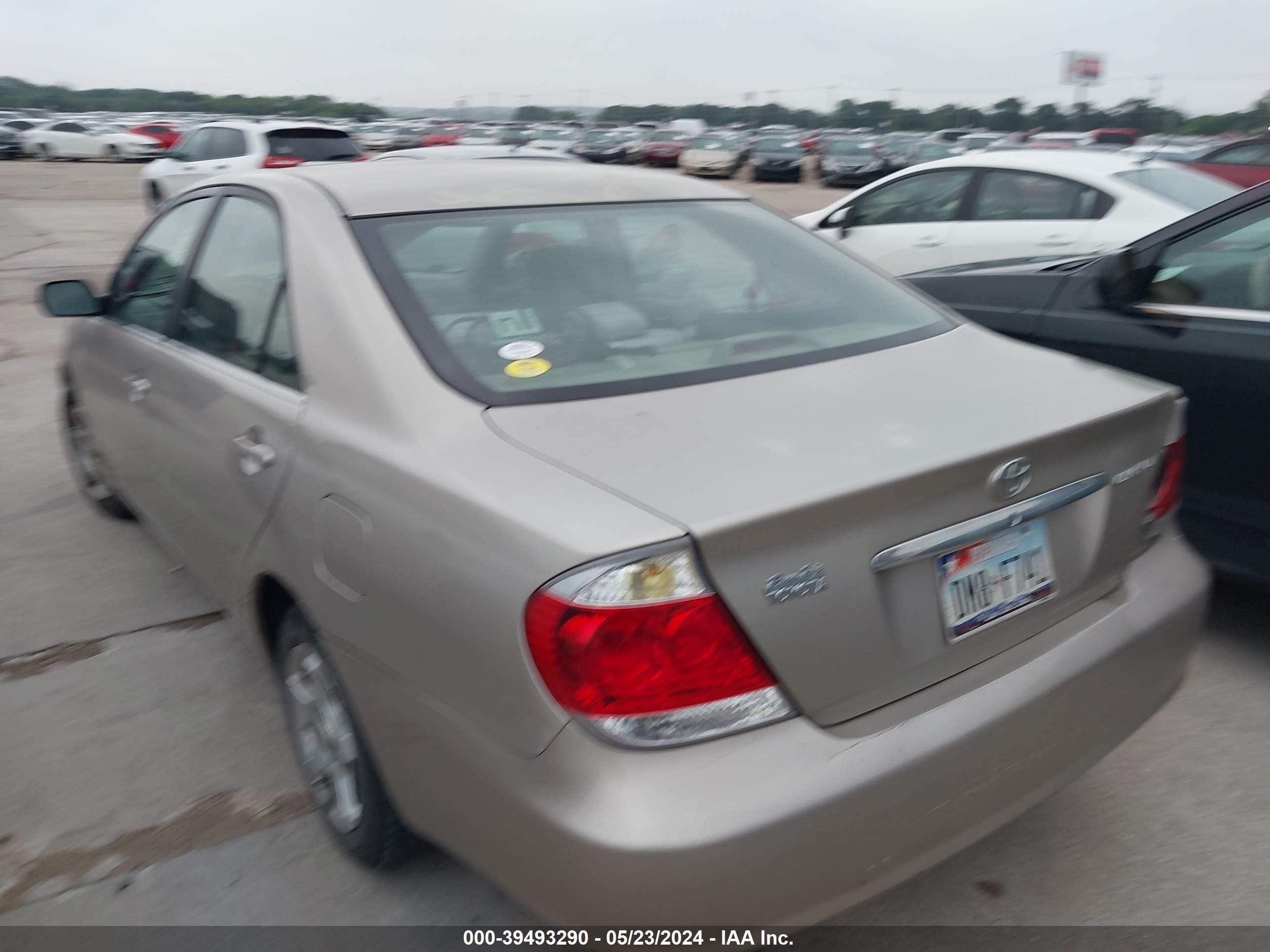 Photo 2 VIN: 4T1BE30K45U555381 - TOYOTA CAMRY 