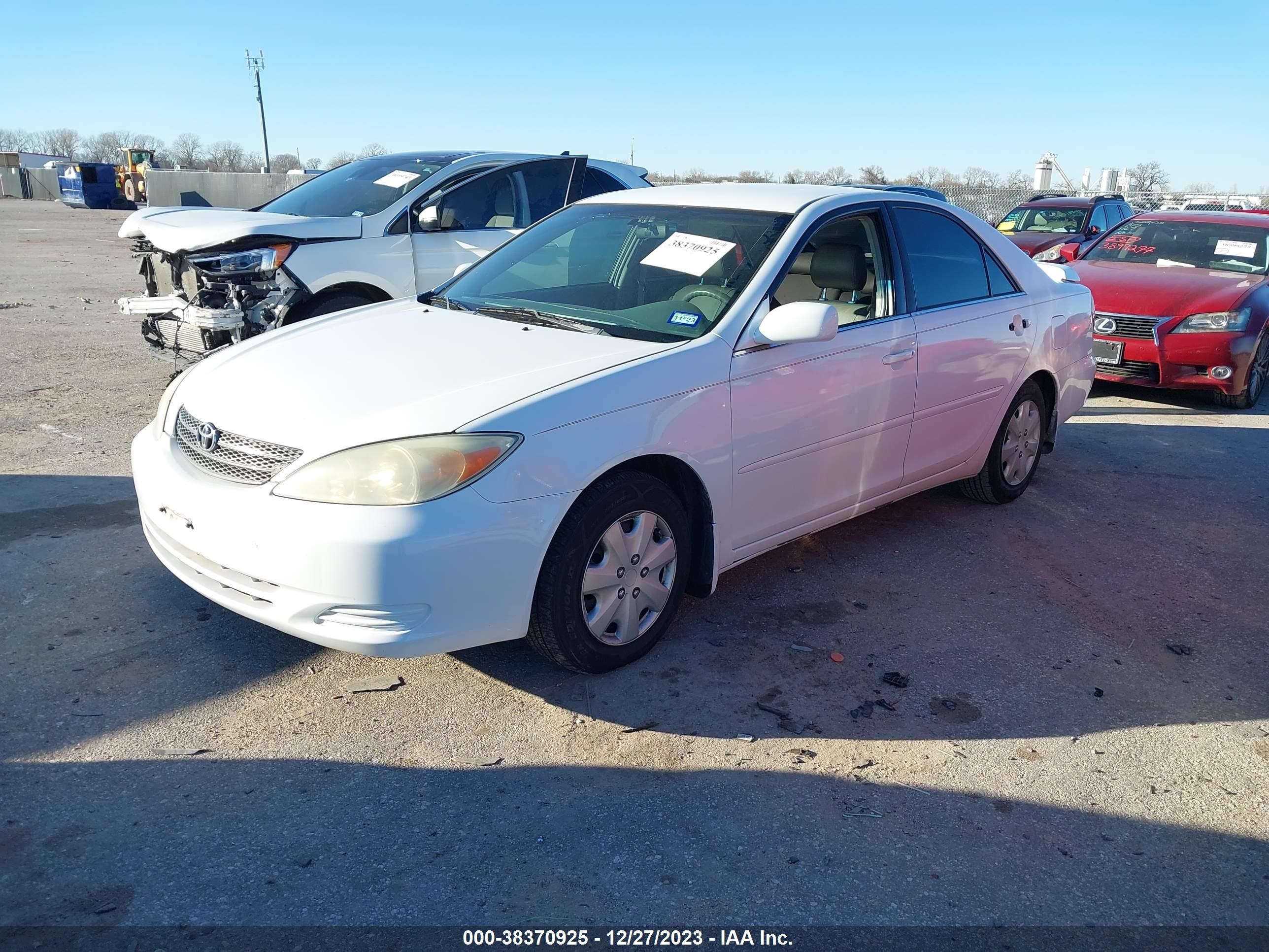 Photo 1 VIN: 4T1BE30K52U581550 - TOYOTA CAMRY 