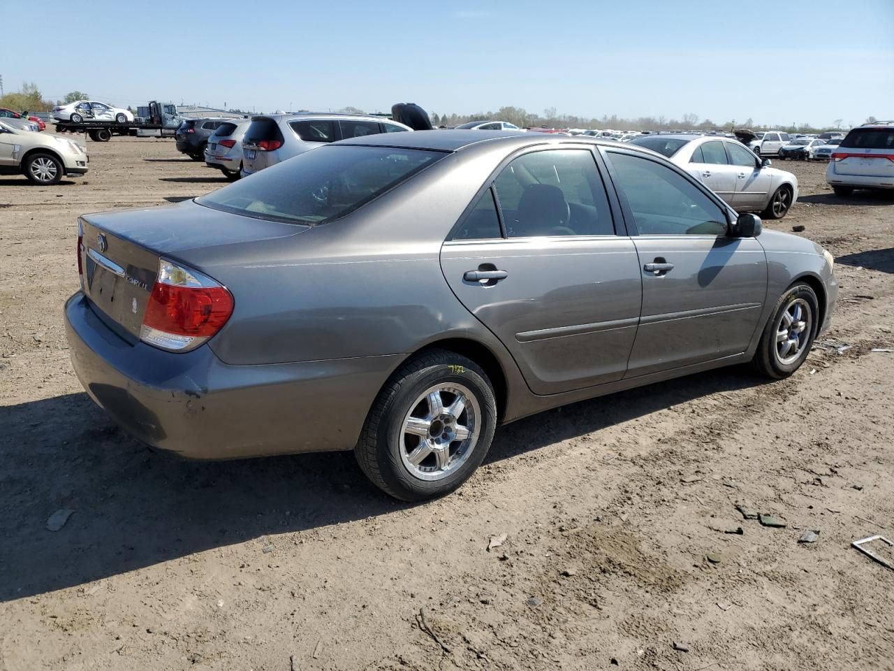 Photo 2 VIN: 4T1BE30K55U625681 - TOYOTA CAMRY 