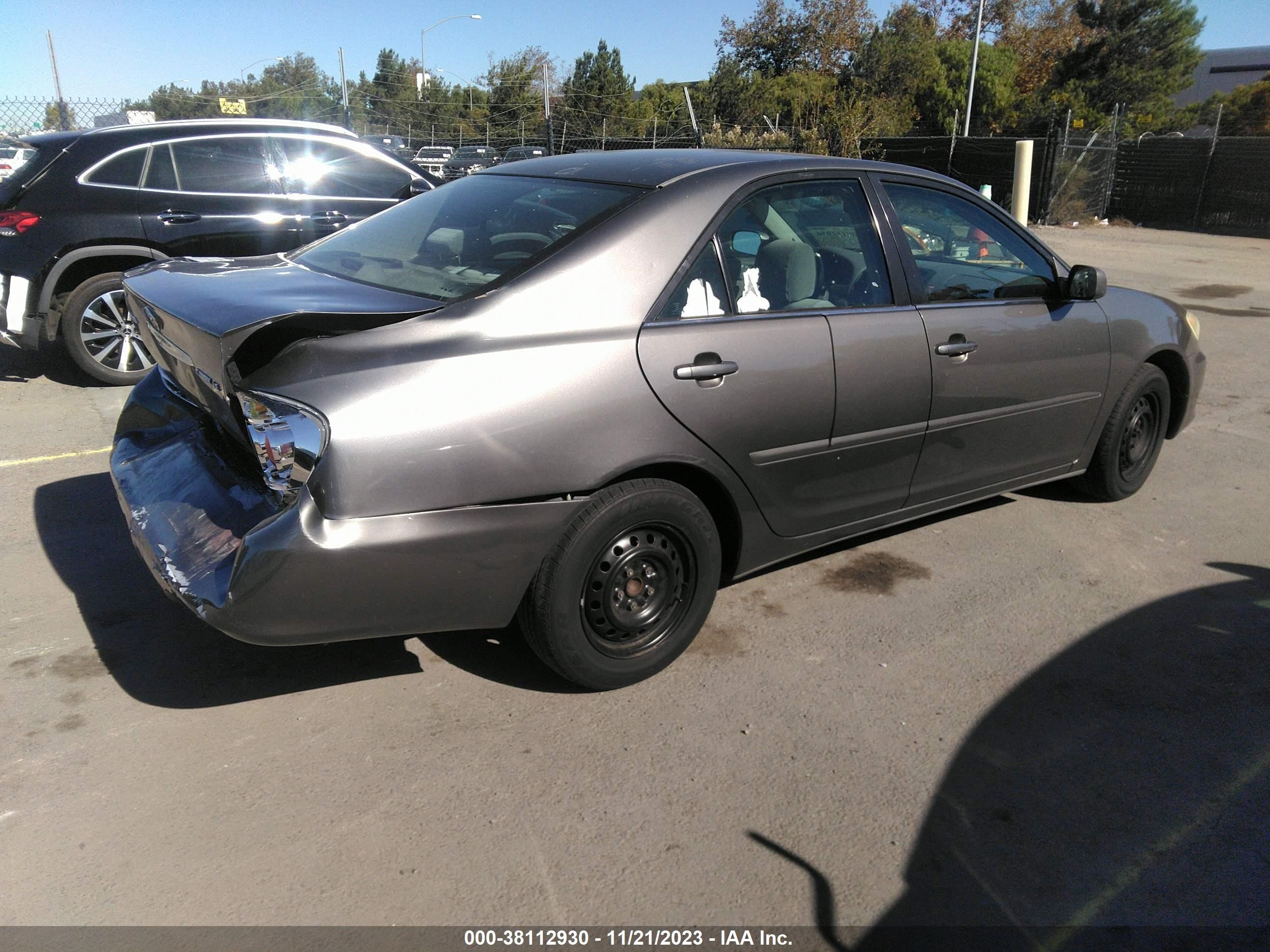 Photo 3 VIN: 4T1BE30K65U520633 - TOYOTA CAMRY 