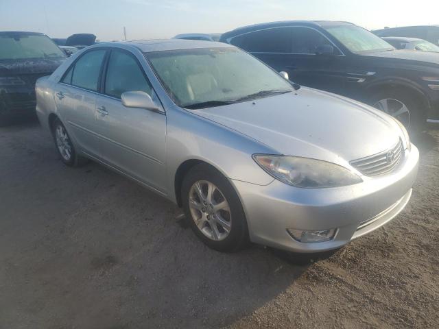 Photo 3 VIN: 4T1BE30K65U557536 - TOYOTA CAMRY LE 