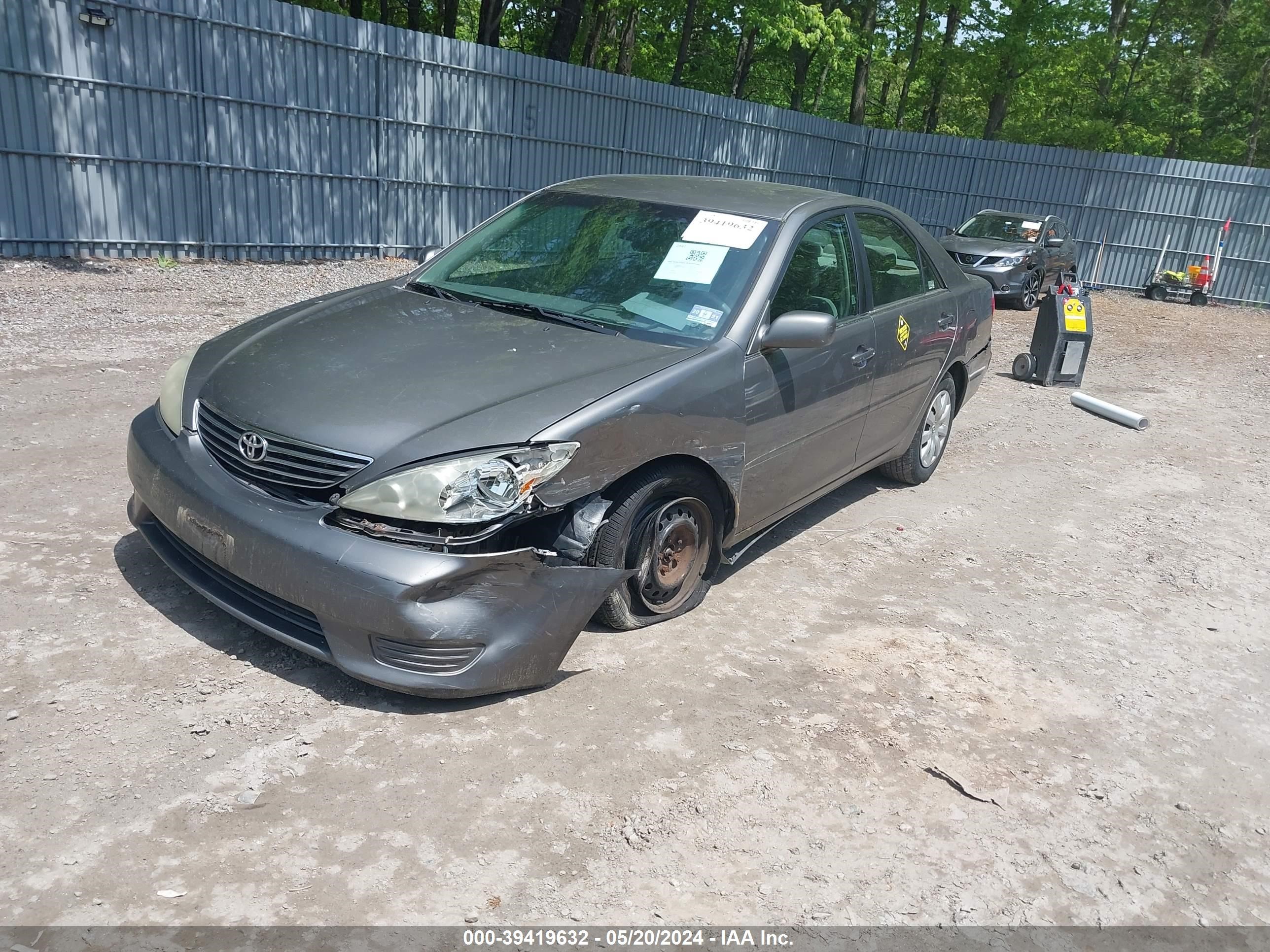 Photo 1 VIN: 4T1BE30K65U576605 - TOYOTA CAMRY 