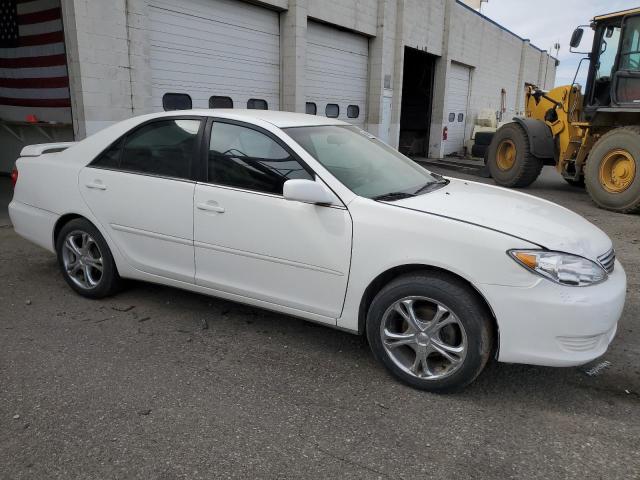 Photo 3 VIN: 4T1BE30K75U542270 - TOYOTA CAMRY LE 