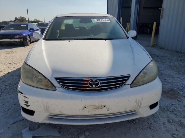 Photo 4 VIN: 4T1BE30K75U620594 - TOYOTA CAMRY LE 