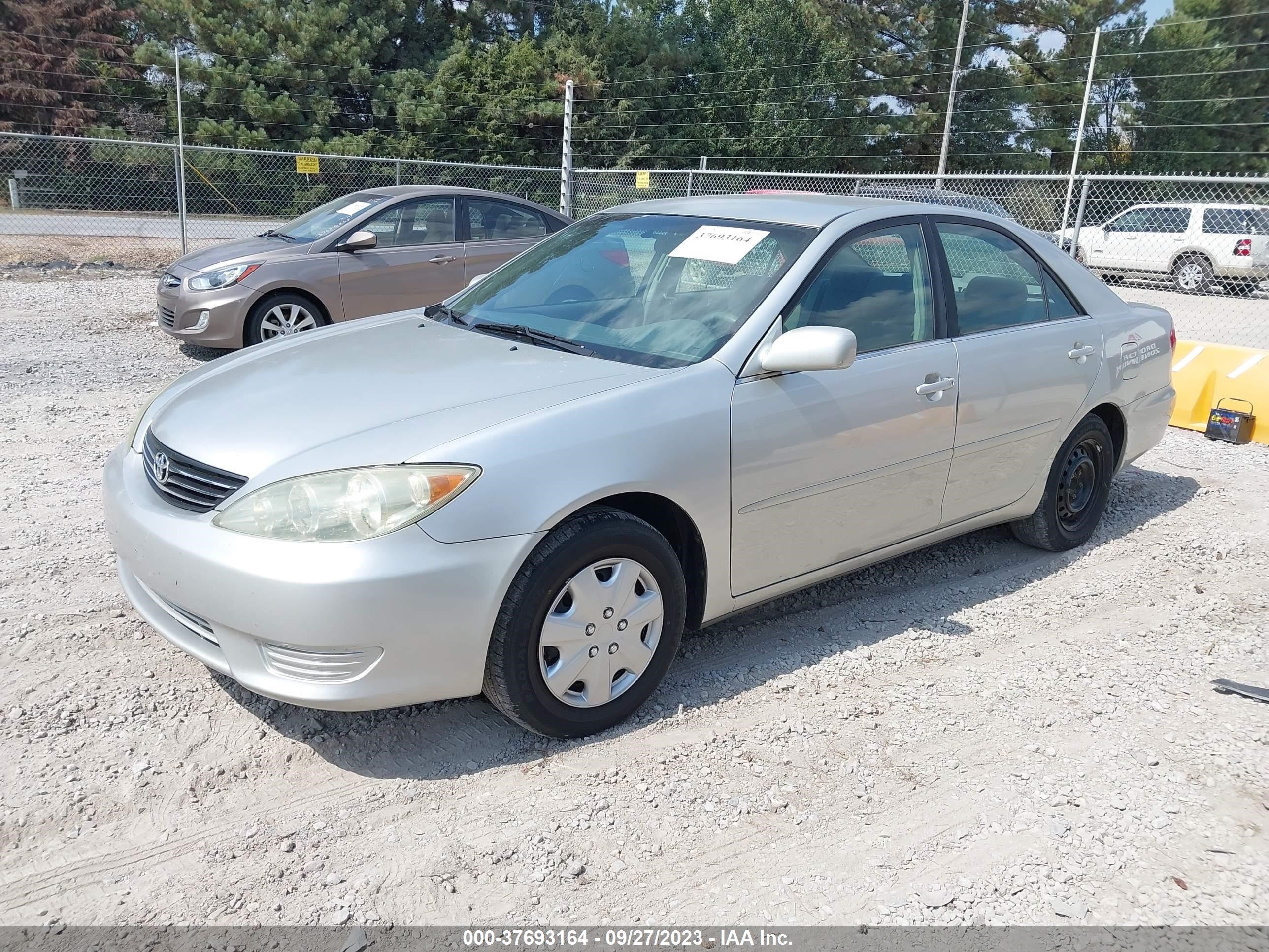 Photo 1 VIN: 4T1BE30K75U944810 - TOYOTA CAMRY 