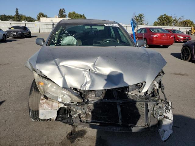 Photo 4 VIN: 4T1BE30K85U581353 - TOYOTA CAMRY LE 