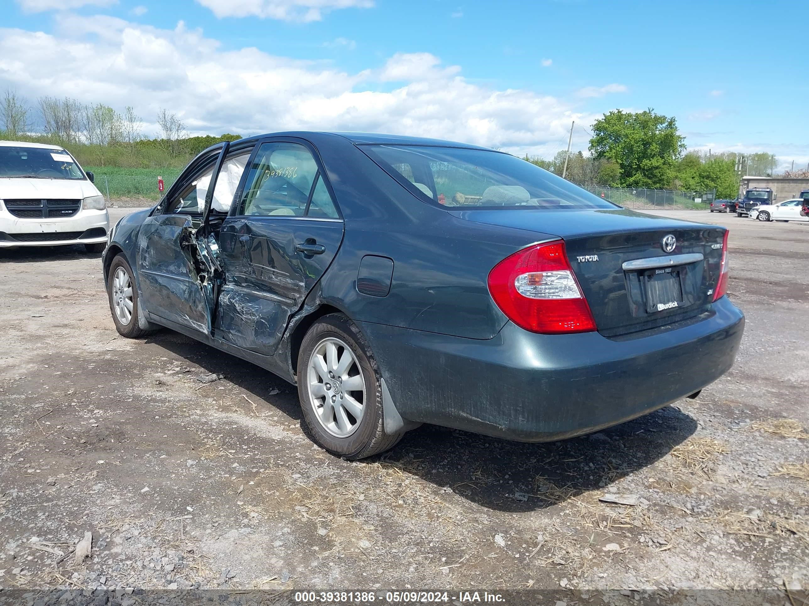 Photo 2 VIN: 4T1BE30K94U369799 - TOYOTA CAMRY 