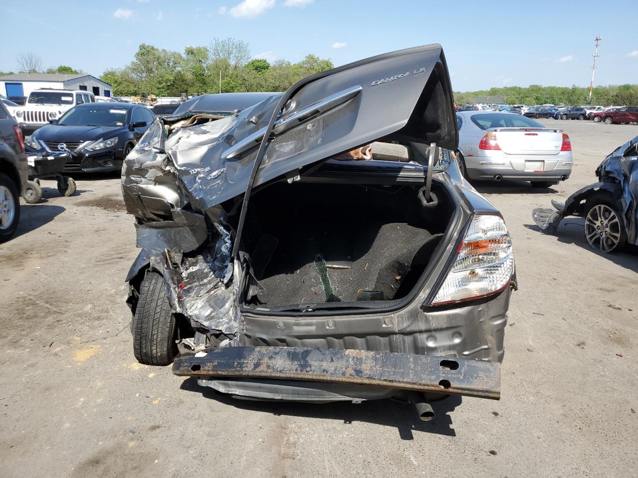 Photo 5 VIN: 4T1BE30K94U799056 - TOYOTA CAMRY 