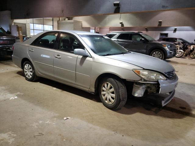 Photo 3 VIN: 4T1BE30K95U081234 - TOYOTA CAMRY 