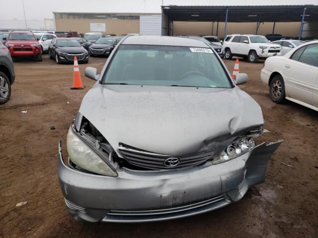 Photo 4 VIN: 4T1BE30K95U970986 - TOYOTA CAMRY 