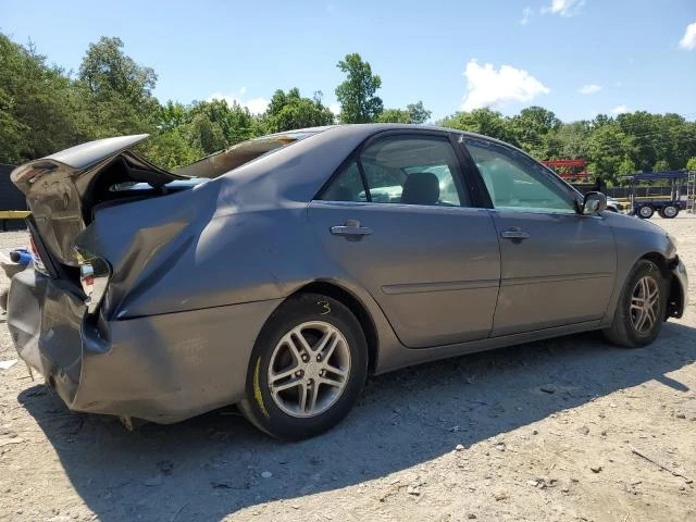 Photo 2 VIN: 4T1BE30K95U976867 - TOYOTA CAMRY LE 