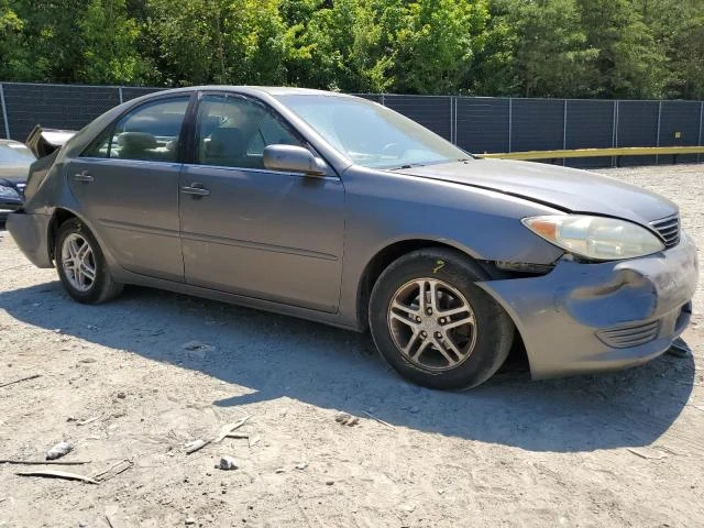 Photo 3 VIN: 4T1BE30K95U976867 - TOYOTA CAMRY LE 