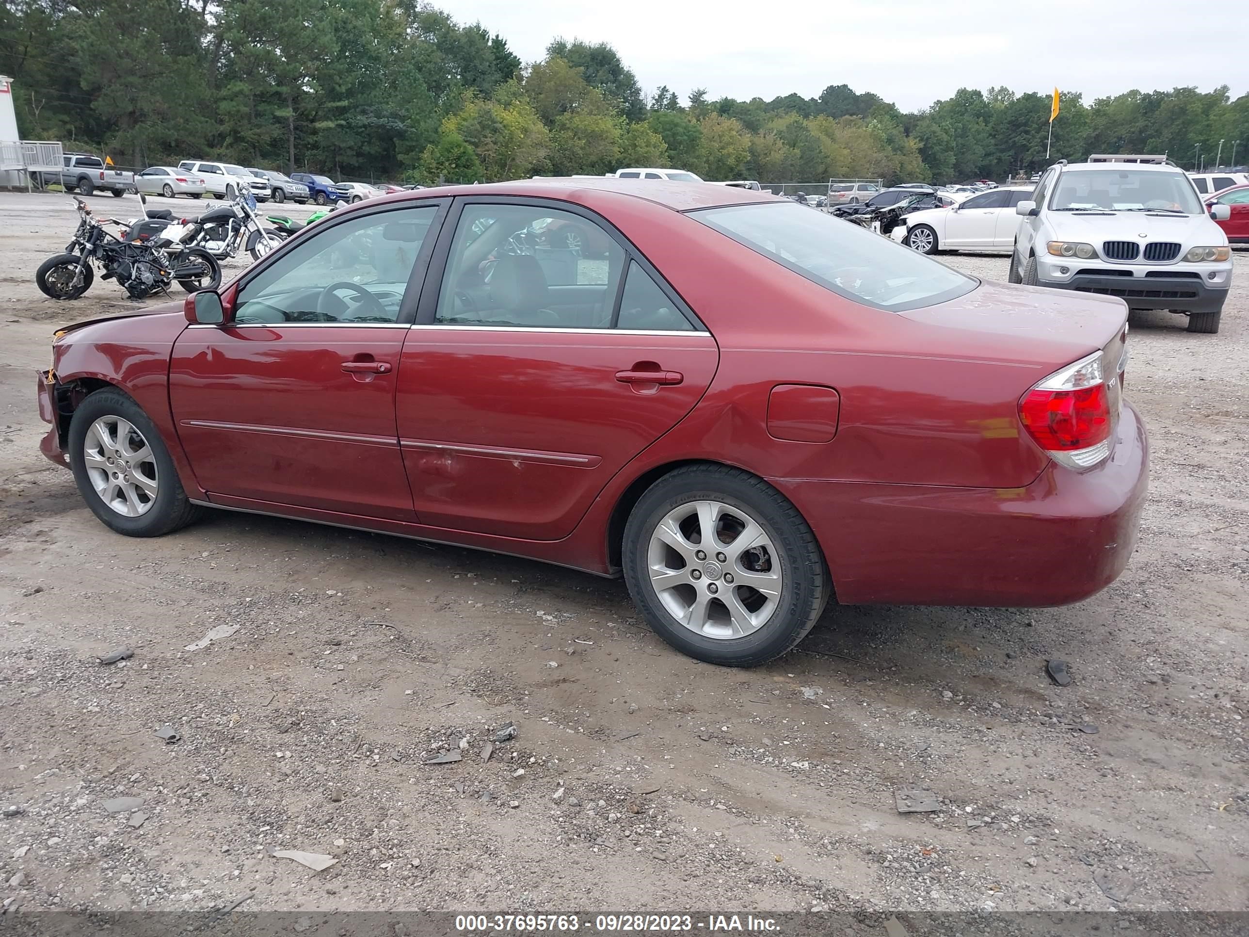 Photo 2 VIN: 4T1BE30K96U153759 - TOYOTA CAMRY 