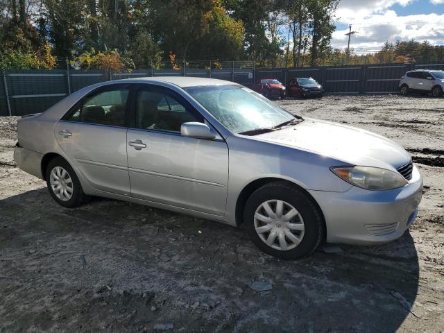 Photo 3 VIN: 4T1BE30K96U739927 - TOYOTA CAMRY LE 