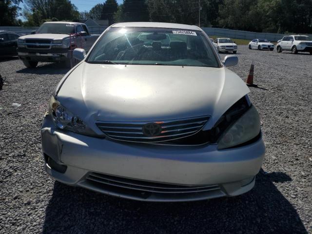 Photo 4 VIN: 4T1BE30KX5U053166 - TOYOTA CAMRY SE 