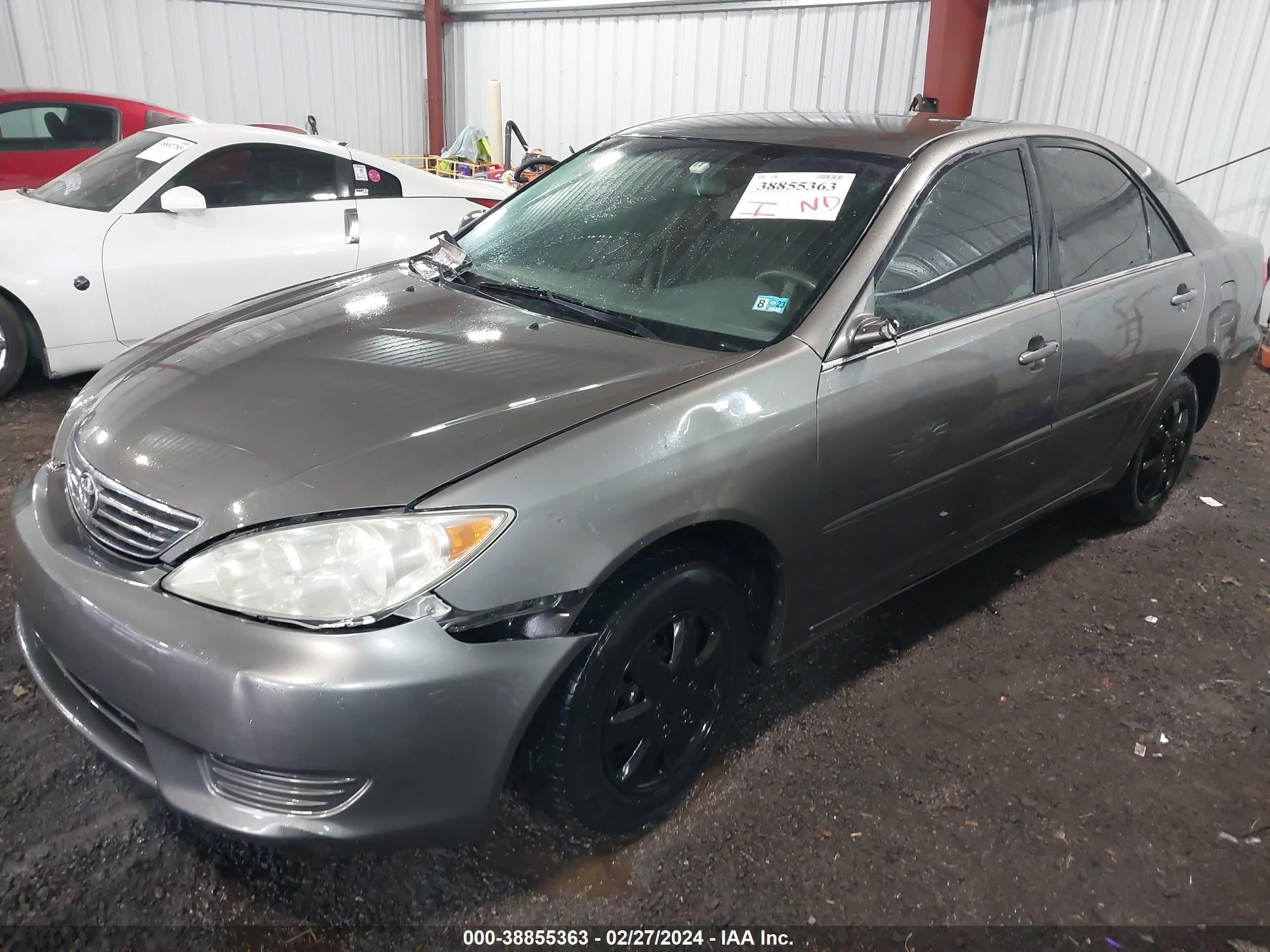 Photo 1 VIN: 4T1BE30KX5U956644 - TOYOTA CAMRY LE 