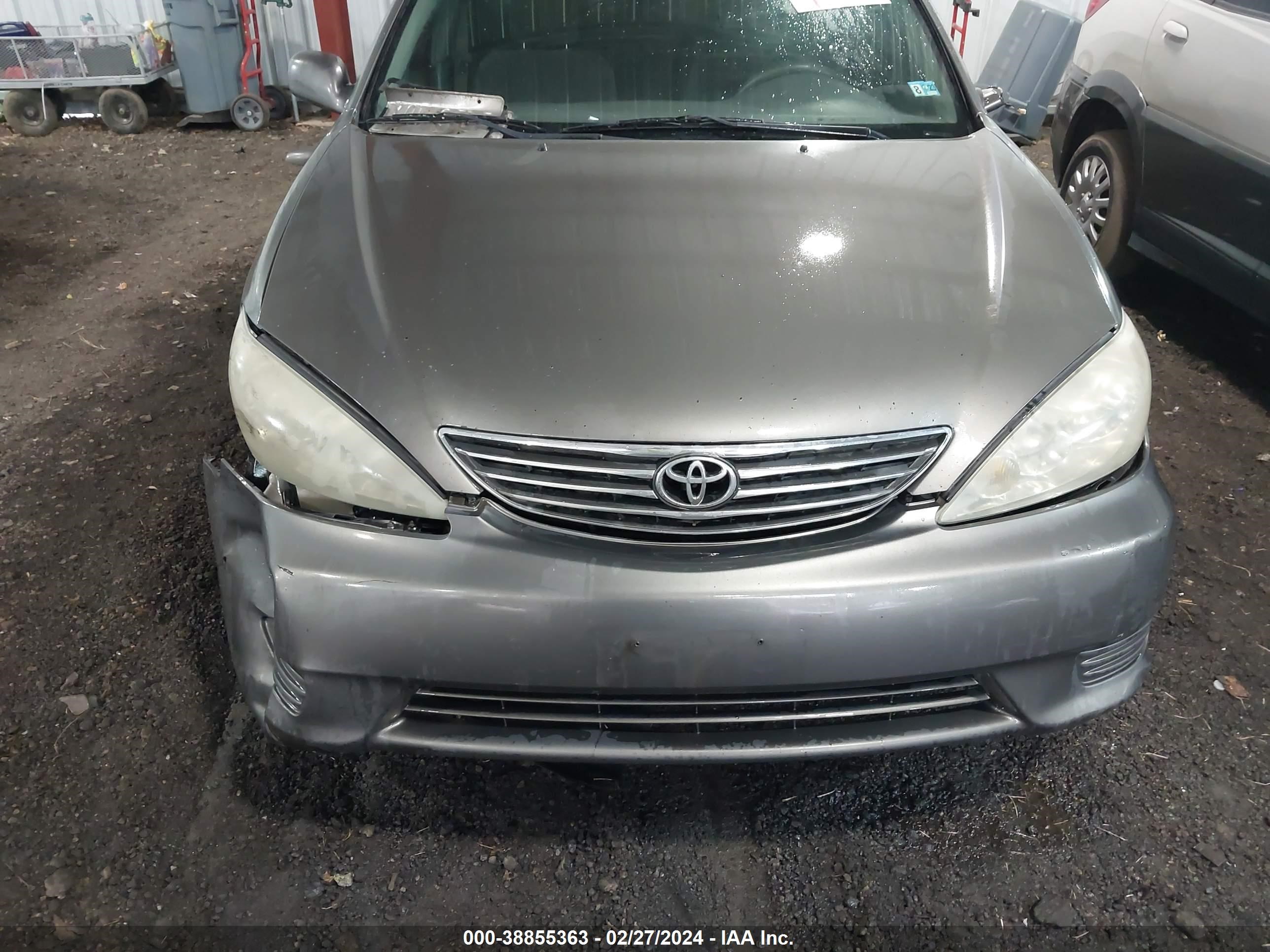 Photo 5 VIN: 4T1BE30KX5U956644 - TOYOTA CAMRY LE 