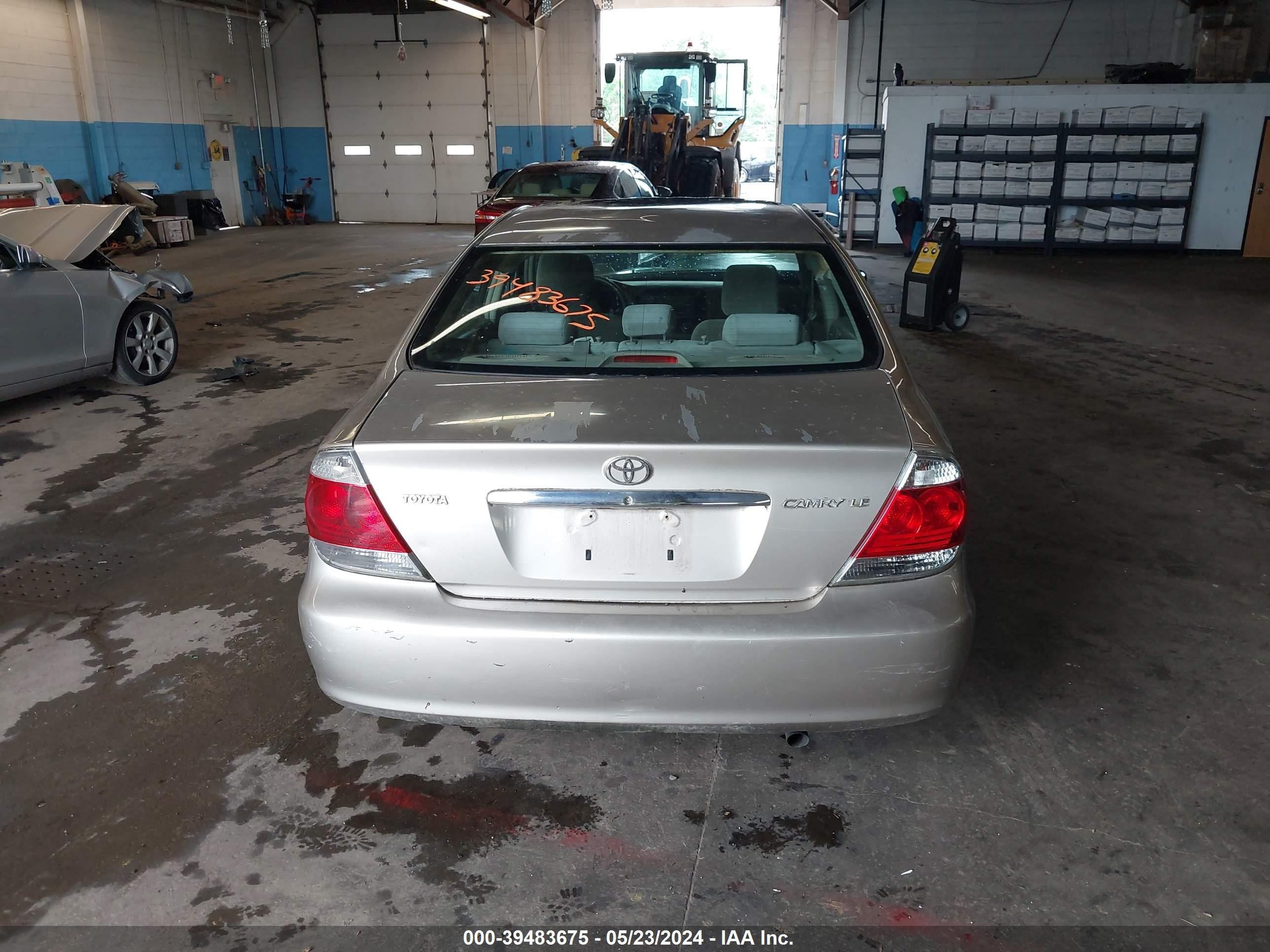 Photo 16 VIN: 4T1BE30KX6U645197 - TOYOTA CAMRY 