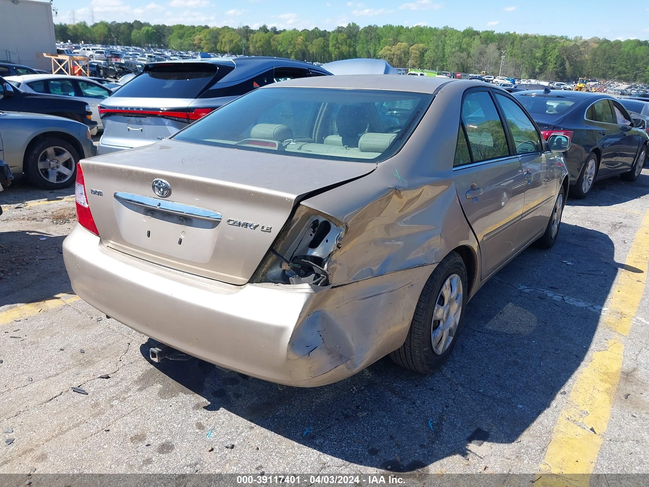 Photo 3 VIN: 4T1BE32K02U021769 - TOYOTA CAMRY 