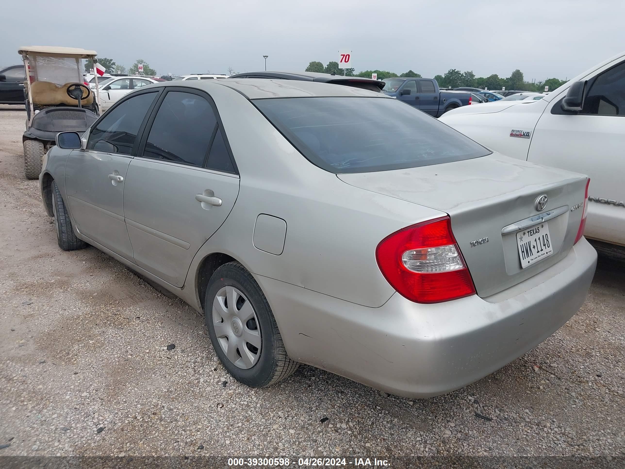 Photo 2 VIN: 4T1BE32K02U039849 - TOYOTA CAMRY 