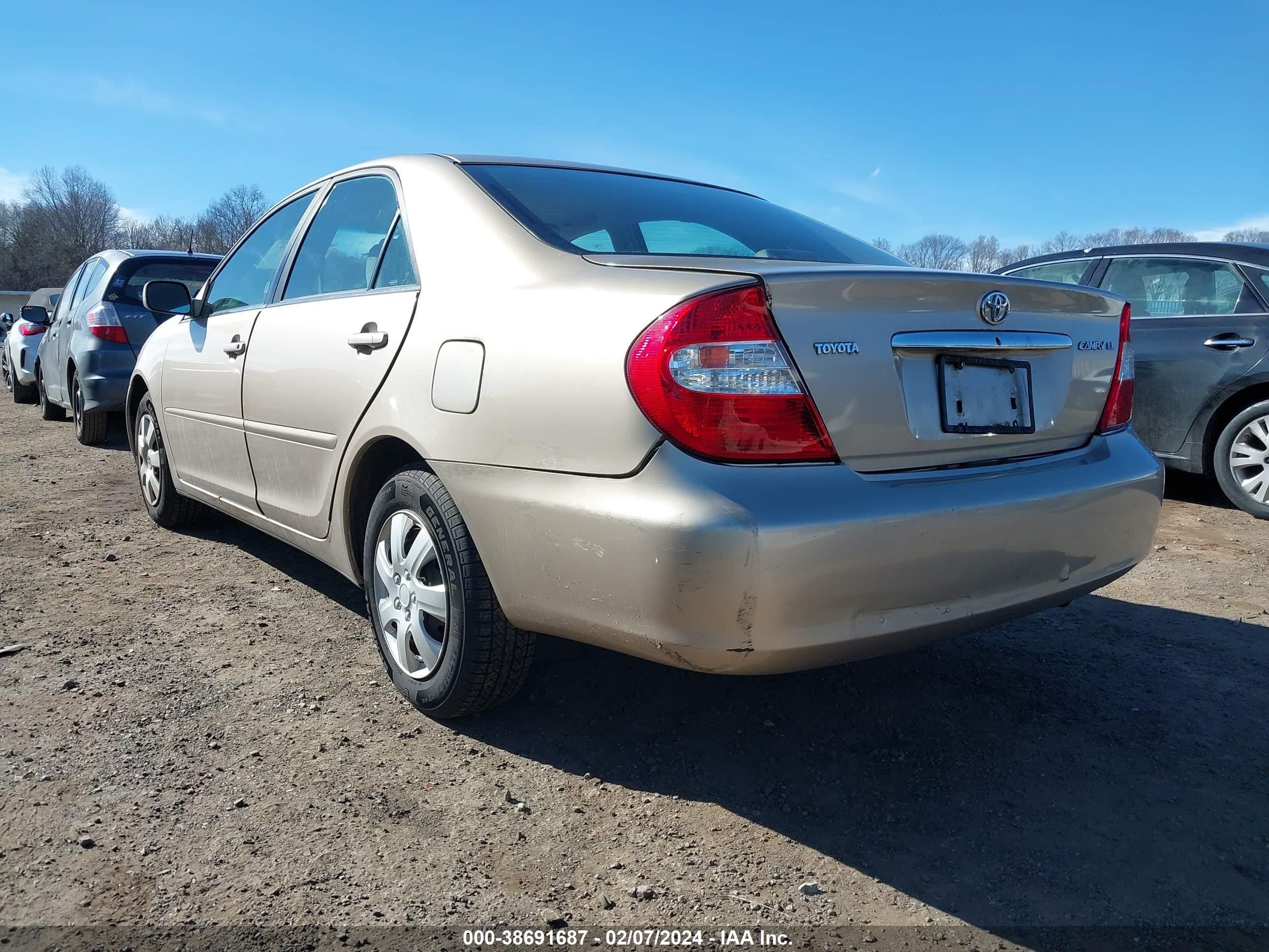 Photo 5 VIN: 4T1BE32K03U156641 - TOYOTA CAMRY 