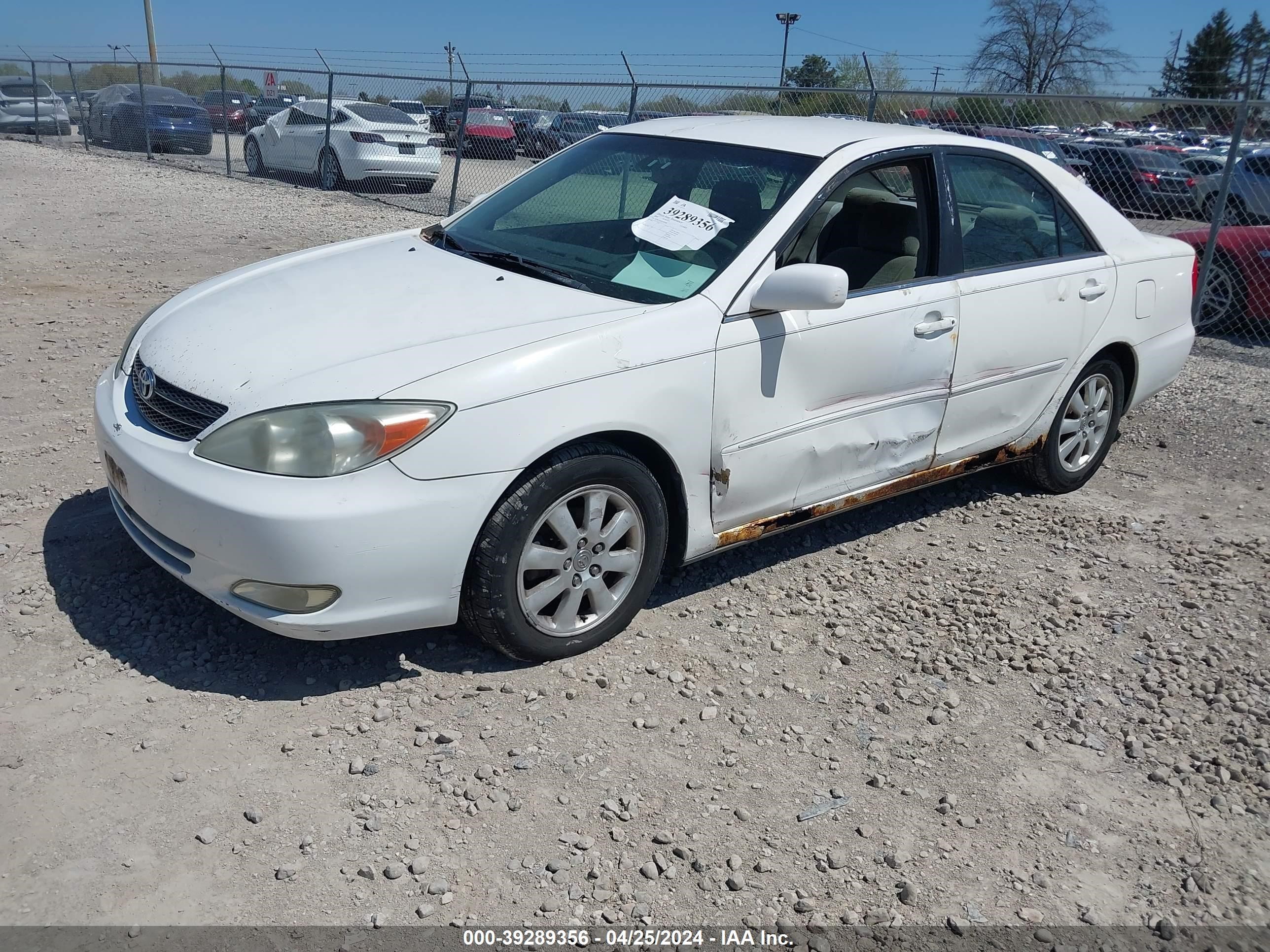 Photo 1 VIN: 4T1BE32K03U195360 - TOYOTA CAMRY 