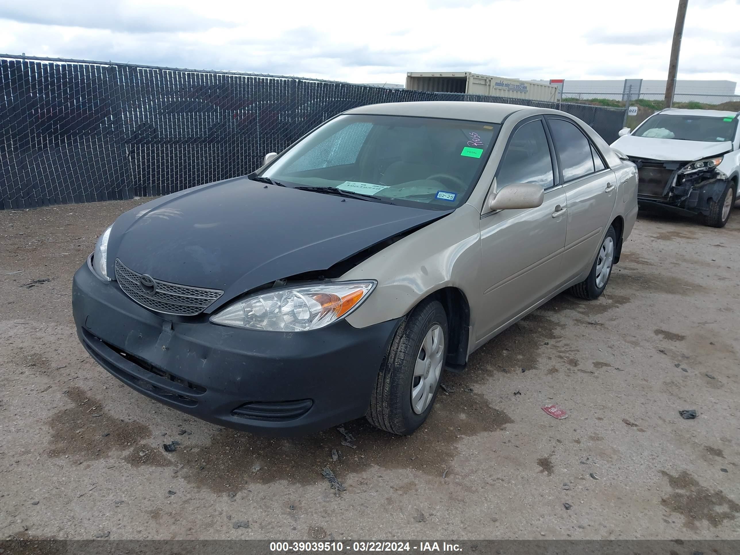 Photo 1 VIN: 4T1BE32K03U729666 - TOYOTA CAMRY 