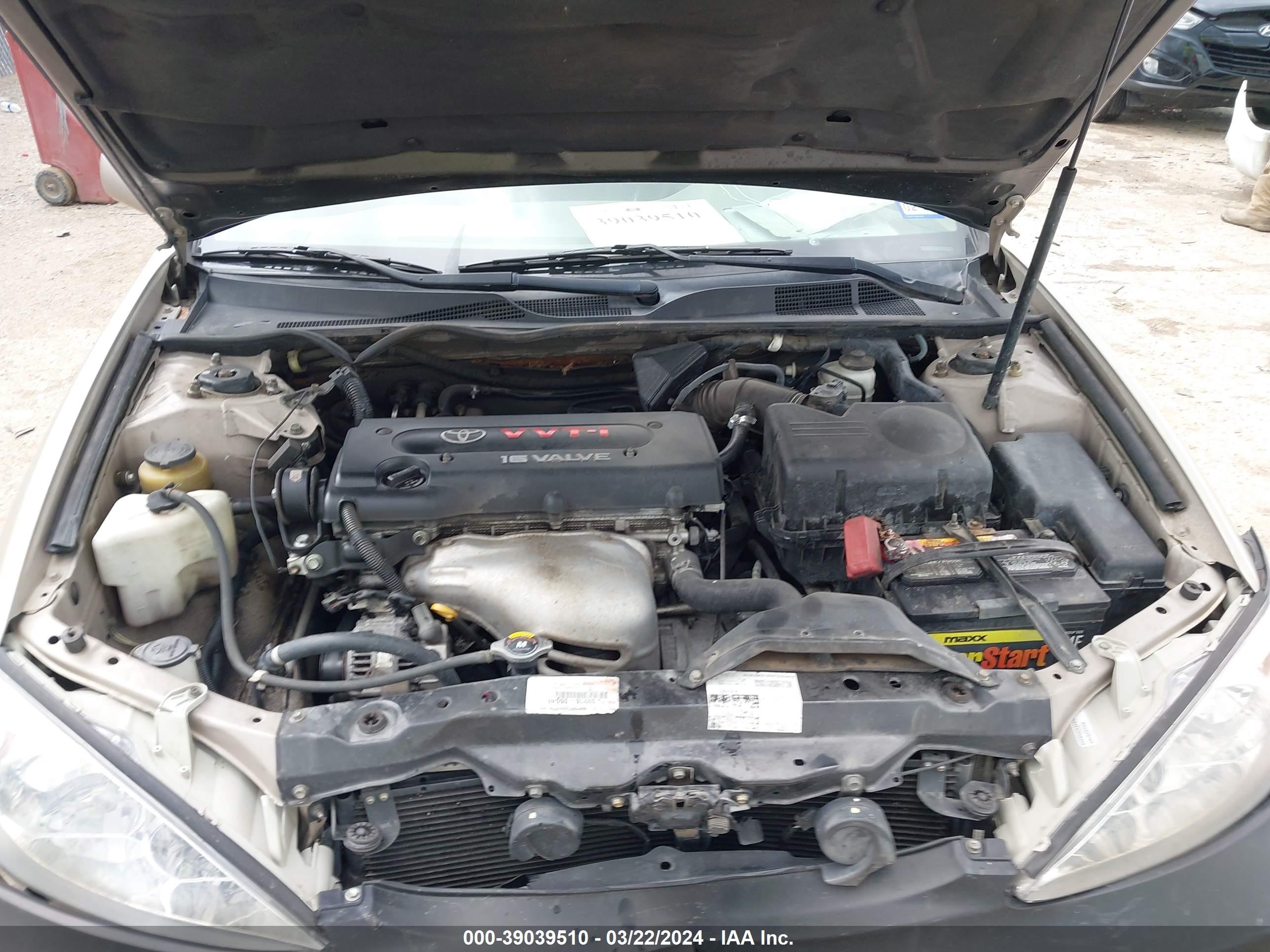 Photo 9 VIN: 4T1BE32K03U729666 - TOYOTA CAMRY 