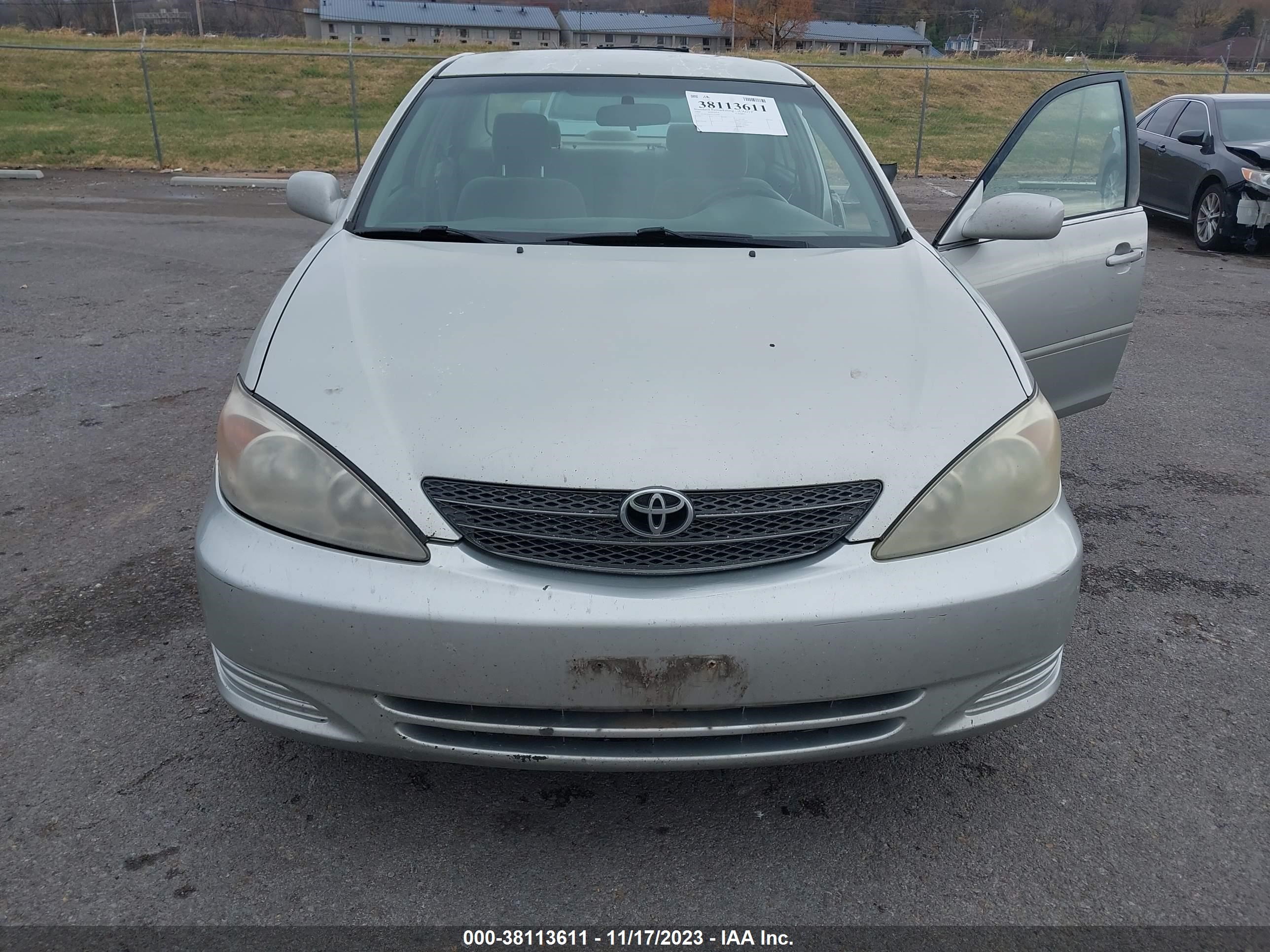 Photo 5 VIN: 4T1BE32K03U733409 - TOYOTA CAMRY 