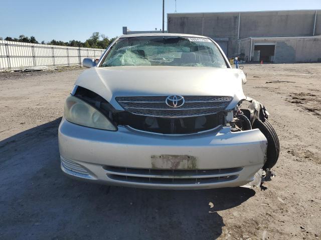 Photo 4 VIN: 4T1BE32K03U747374 - TOYOTA CAMRY 