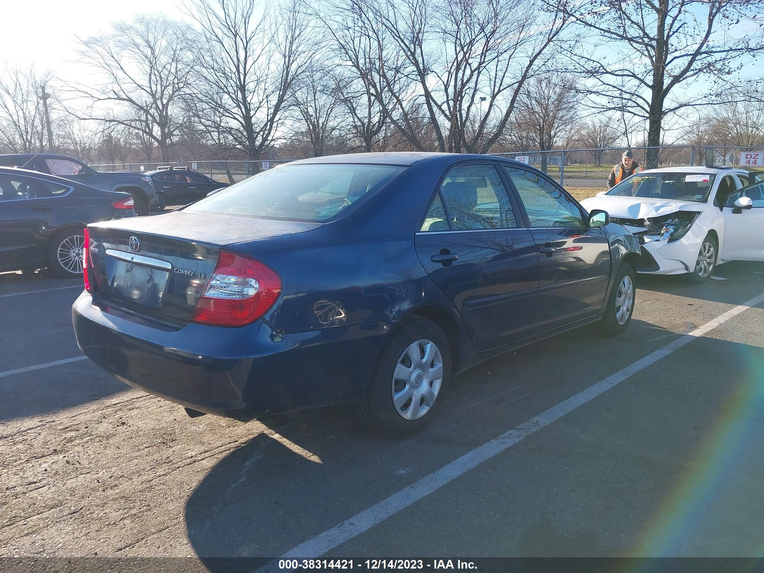 Photo 3 VIN: 4T1BE32K04U271726 - TOYOTA CAMRY 