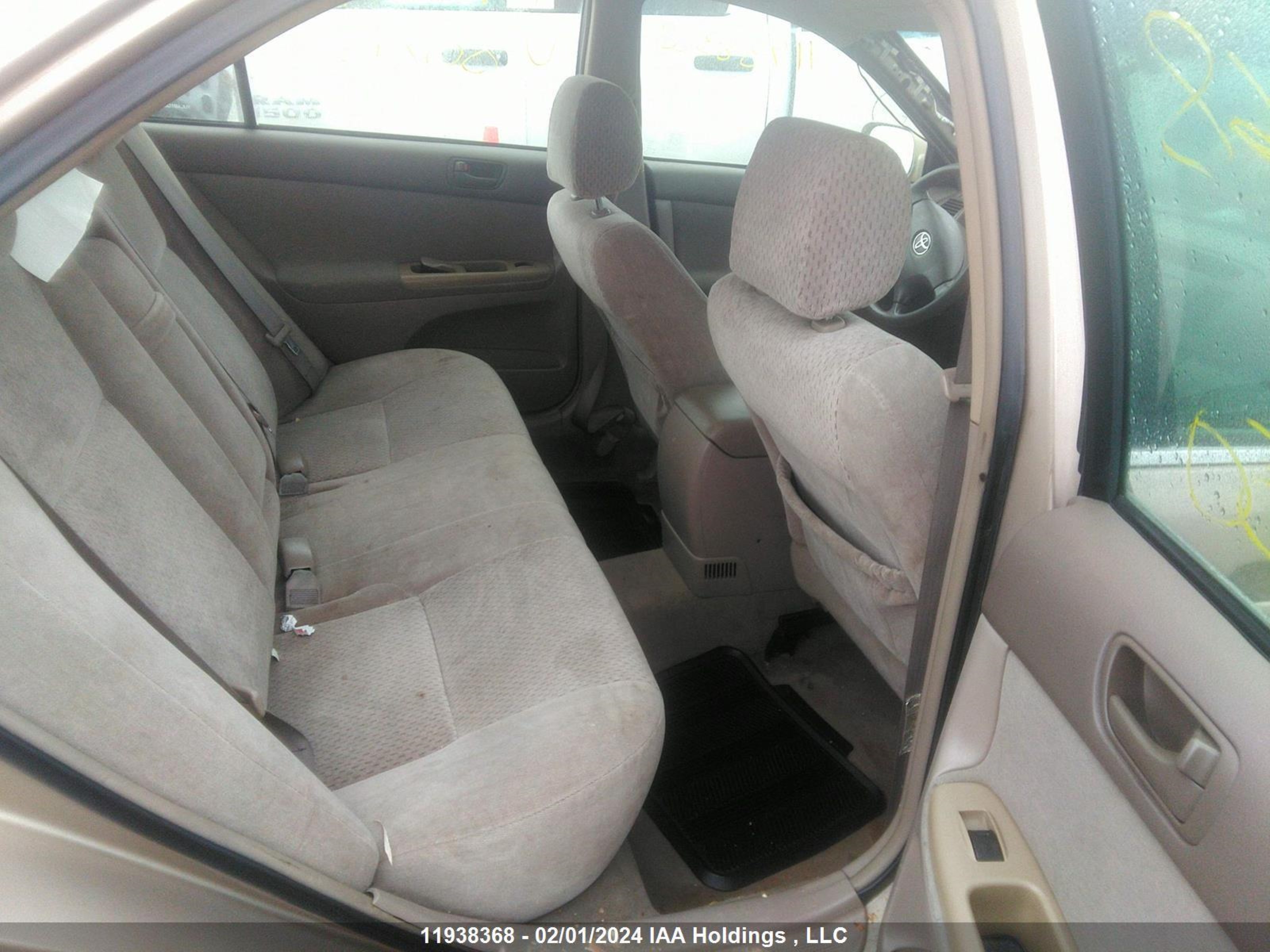 Photo 7 VIN: 4T1BE32K04U802150 - TOYOTA CAMRY 