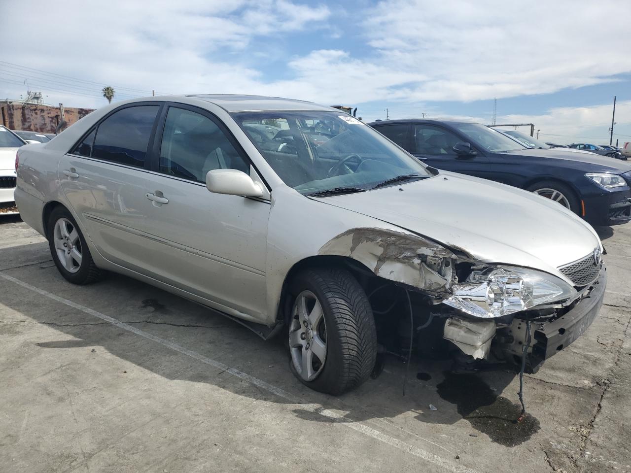 Photo 3 VIN: 4T1BE32K04U821023 - TOYOTA CAMRY 