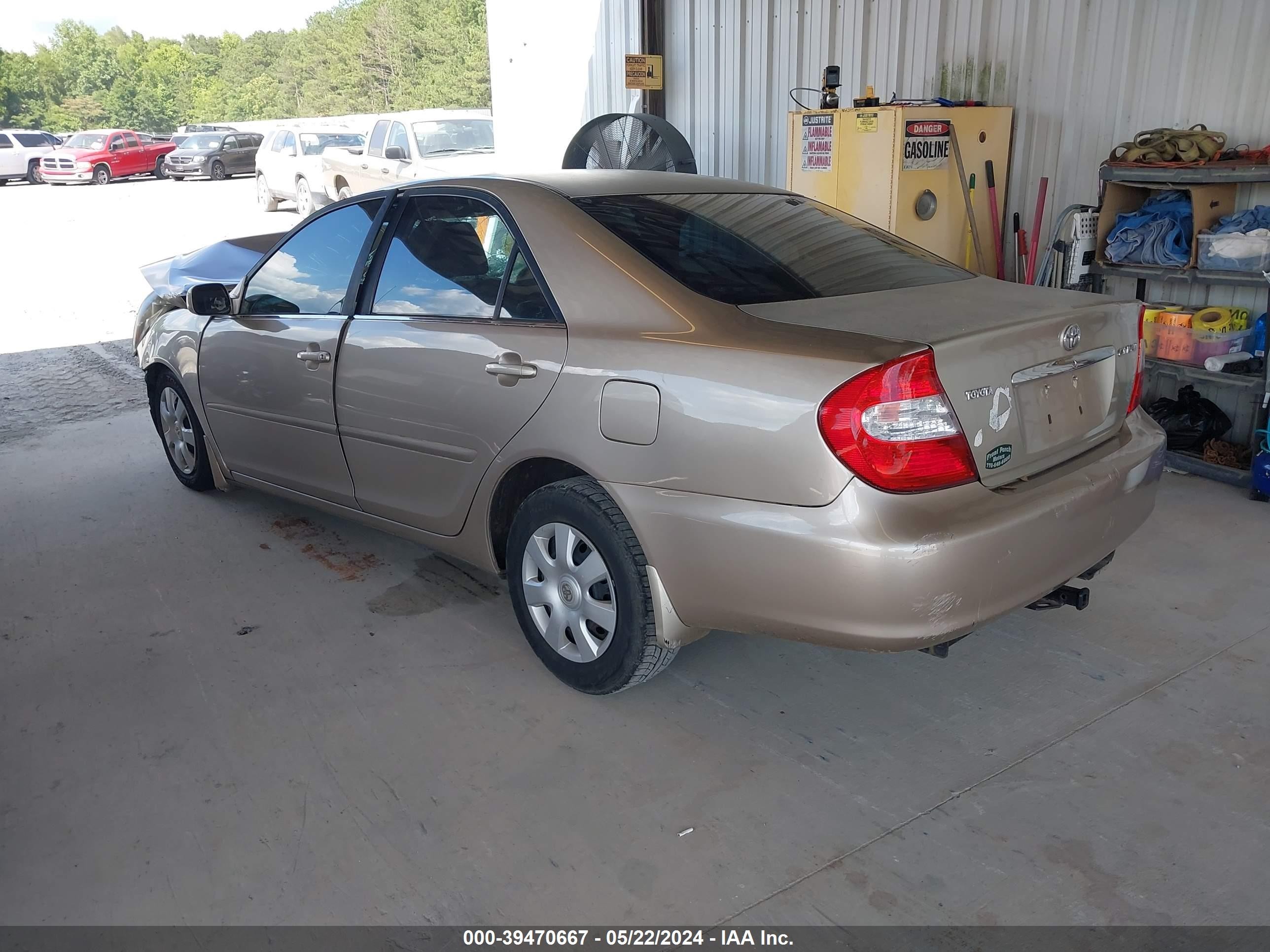 Photo 2 VIN: 4T1BE32K04U890178 - TOYOTA CAMRY 