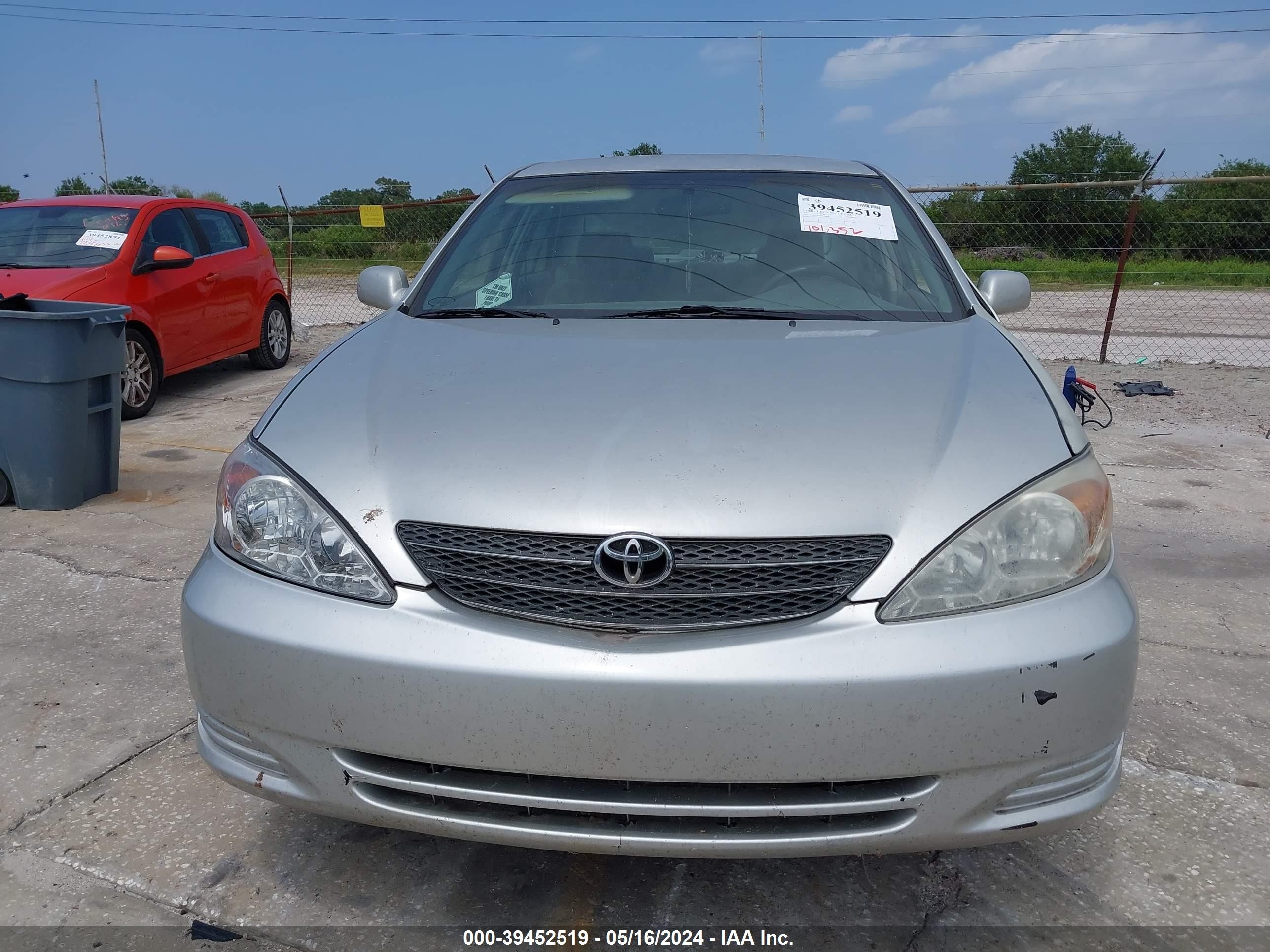 Photo 5 VIN: 4T1BE32K04U910607 - TOYOTA CAMRY 