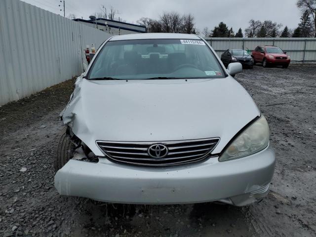 Photo 4 VIN: 4T1BE32K05U060026 - TOYOTA CAMRY 